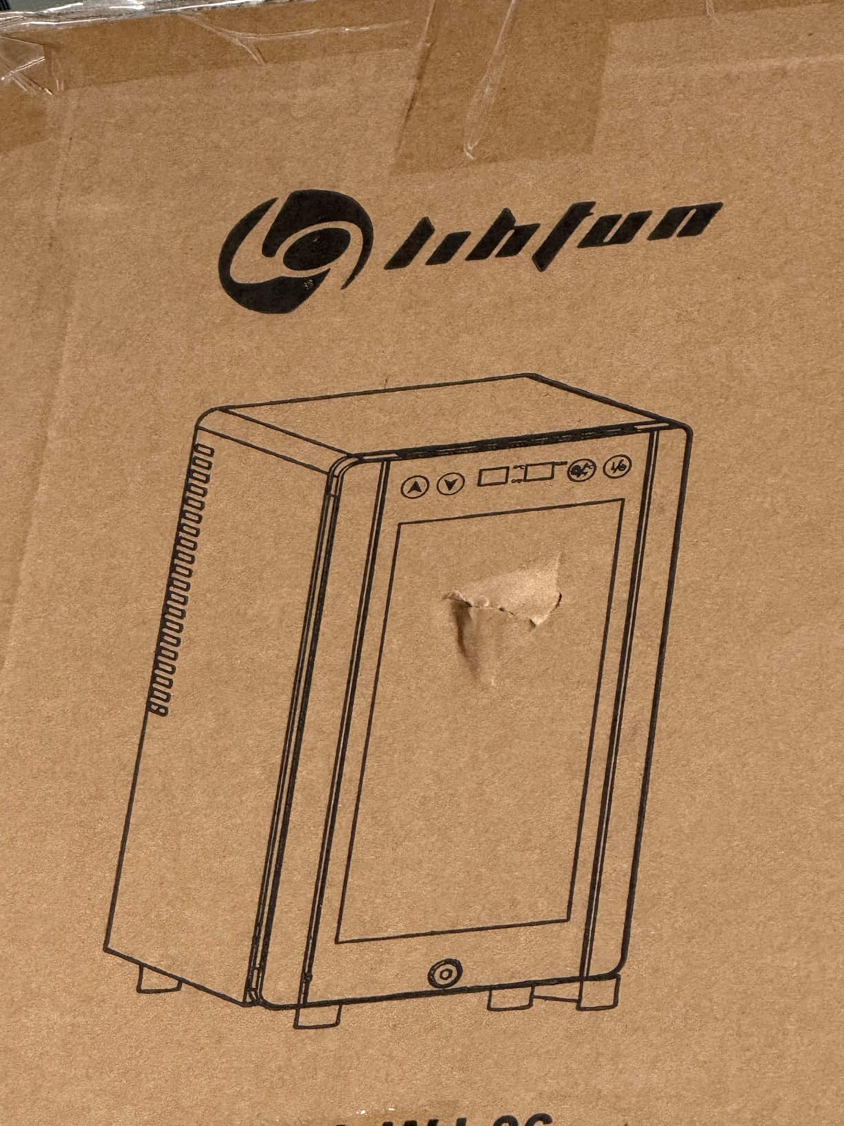 LIHTUN 25L Electric Humidor Cabinet for 150 Cigars, Thermoelectric Cooling, Adjustable Temperature and Humidity, Digital Display, 3 Removable Cedar Shelves, Safety Lock, Gift for Men (25L) customer photo 2