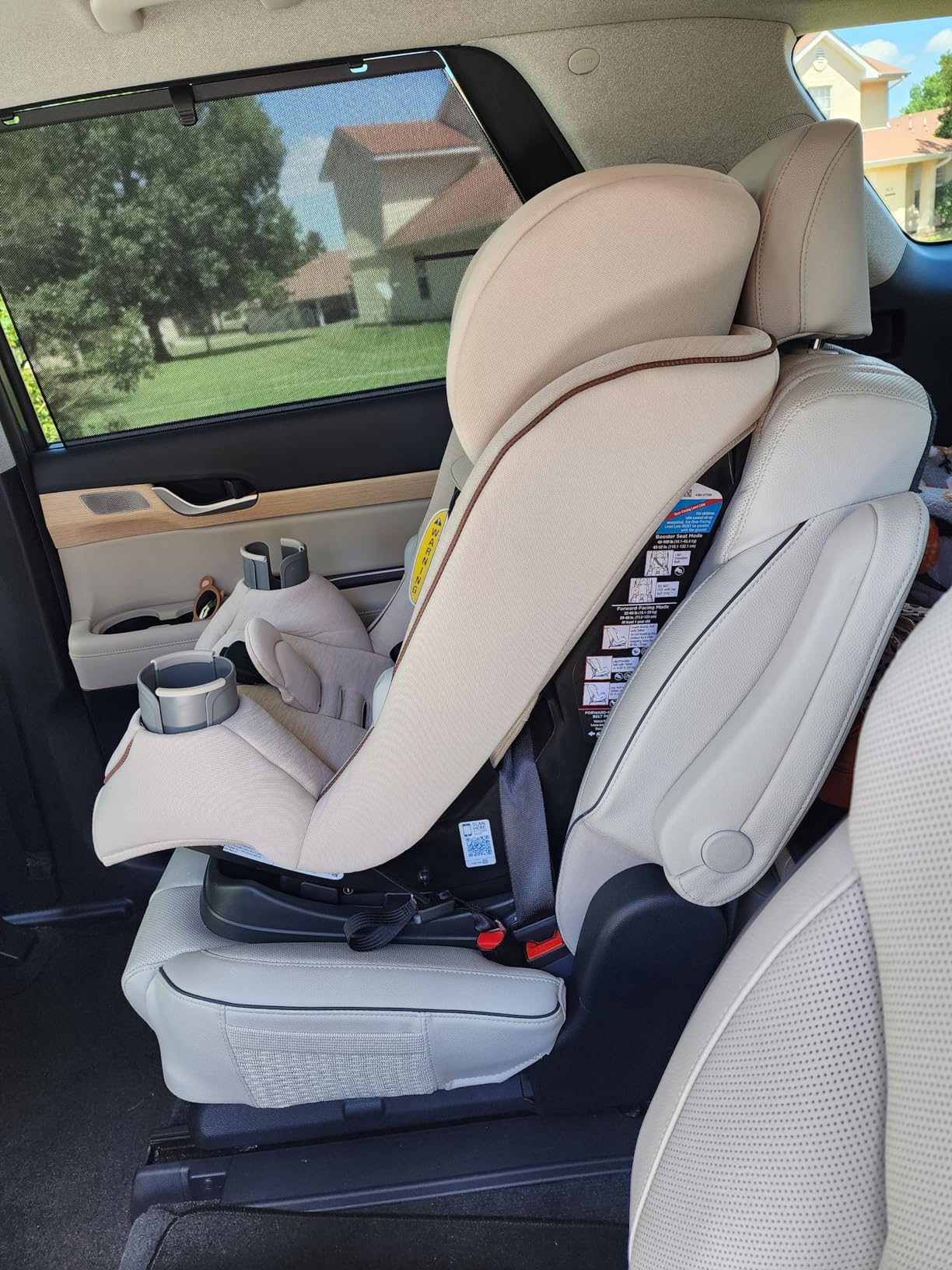 Maxi-Cosi Pria Max 3-in-1 Convertible Car Seat, Infant to Toddler Car Seat, ClipQuick Magnetic Chest Clip, Quick-Install Latch, Machine-Washable Cover, 5-100 lbs, Oyster Shell customer photo 2