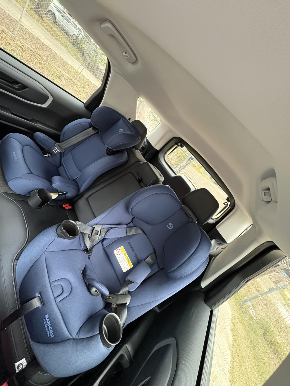 Maxi-Cosi Pria All-in-One Convertible Car Seat, Infant to Toddler Car Seat, Easy-Install Harness, Machine-Washable Cover, 5-100 lbs, SeaDrift customer photo 2