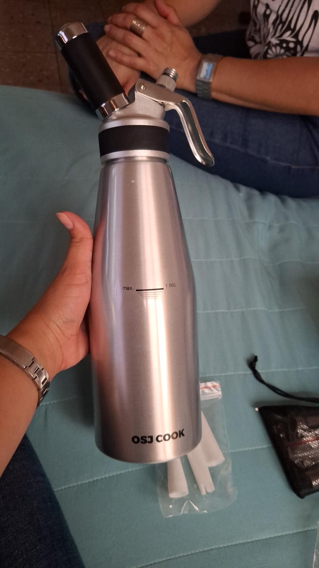 Whipped Cream Dispenser 500ml Aluminum with 8 Decorating Nozzles - Leak-Free Professional Grade Cream Whipper customer photo 2