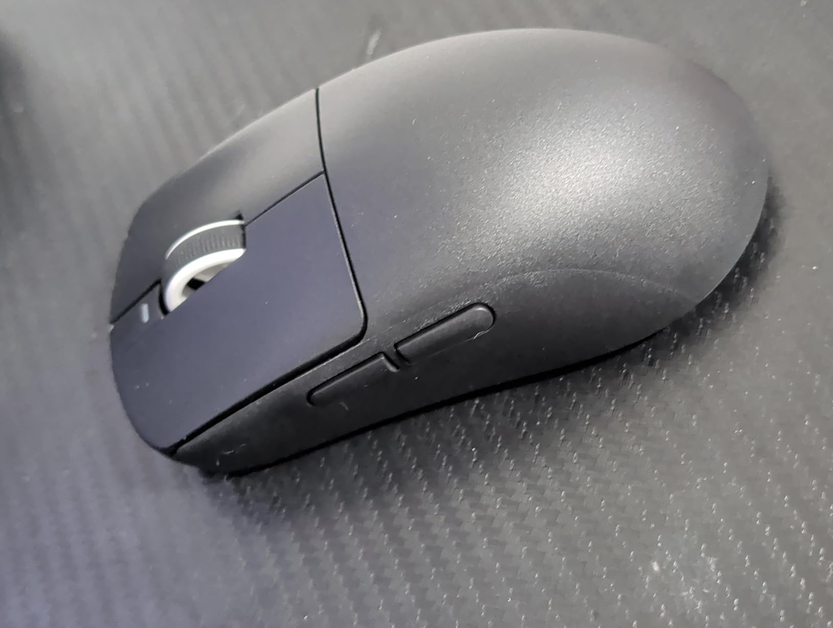 ATK VXE Dragonfly R1 SE+ Wireless Gaming Mouse, PAW3395 SE Sensor, DPI up to 18,000, 55g Lightweight, 70 Hr Battery Life, Tri-Mode 2.4G/Bluetooth/Wired - White customer photo 1