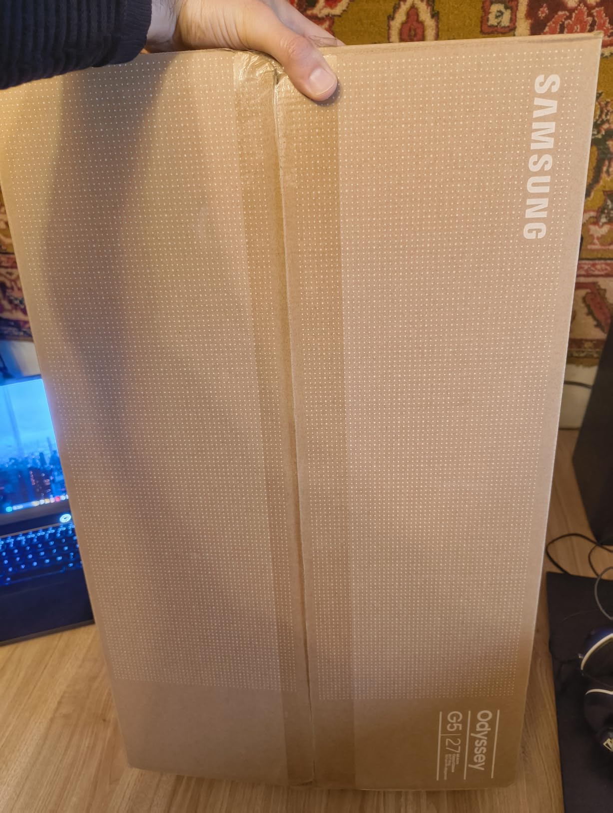 Samsung 27” Odyssey G5 (G53F) Series QHD Gaming Monitor customer photo 1