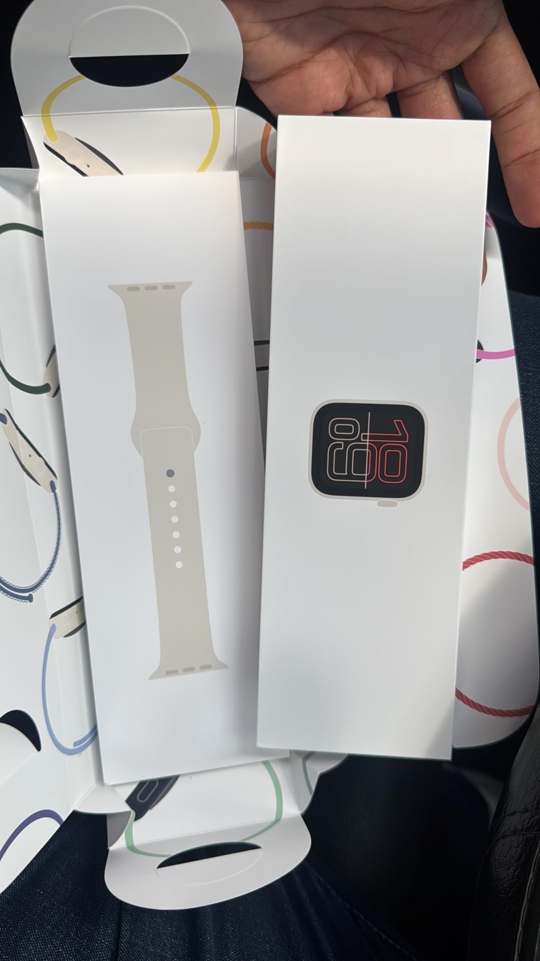 Apple Watch SE 3 [GPS 40mm] Smartwatch with Starlight Aluminum Case with Starlight Sport Band - S/M. Fitness and Sleep Trackers, Heart Rate Monitor, Always-On Display, Water Resistant customer photo 1