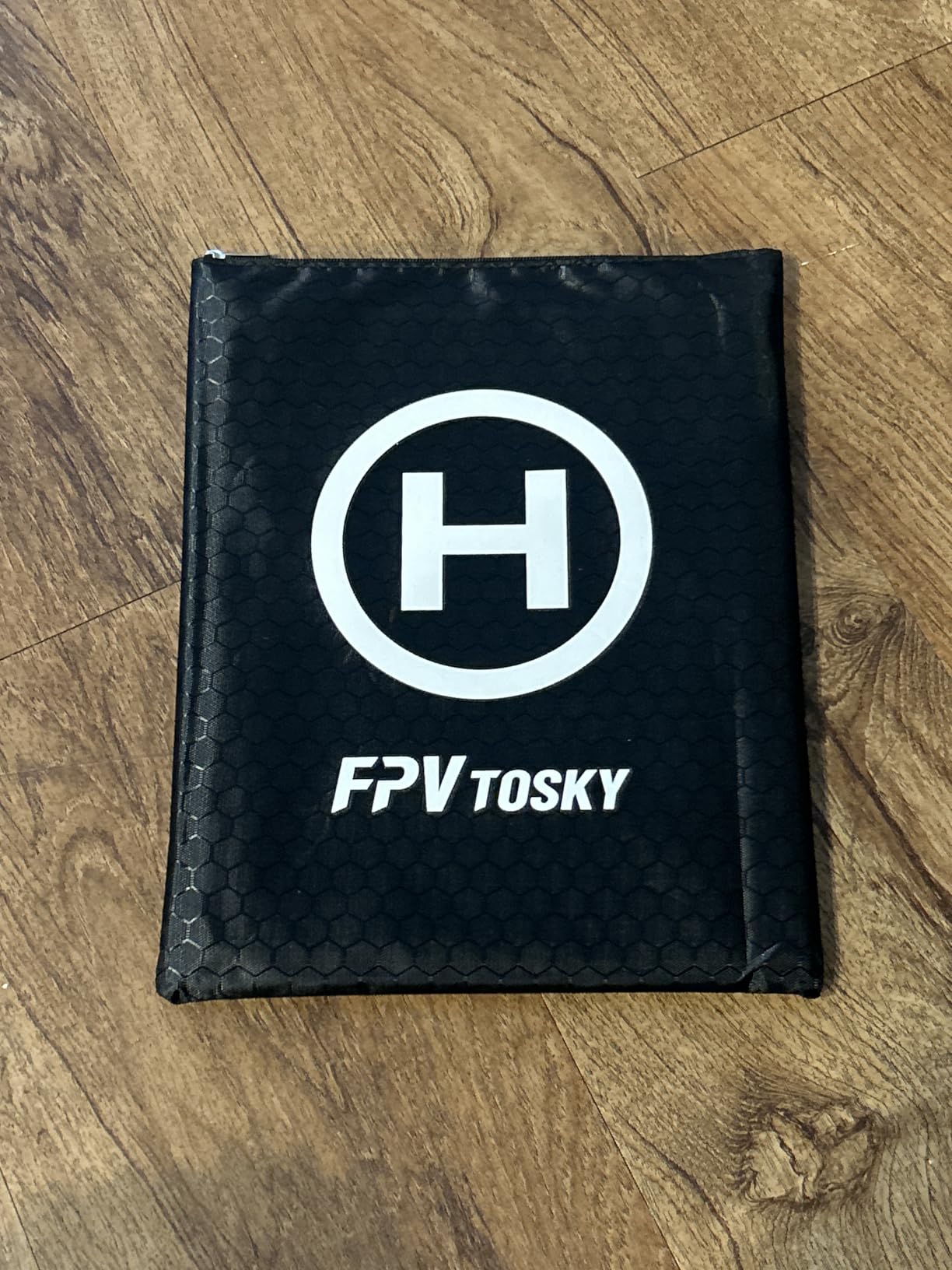 FPVtosky Nighttime Reflective Drone Landing Pad, Fast-fold Double Sided Waterproof Landig Pad Weighted for DJI Lito X1/Mini 5 Pro/ 4/3 Pro/Mini 4k / Mavic 4 / Air 3s/ Avata 2/ Neo/Flip customer photo 1