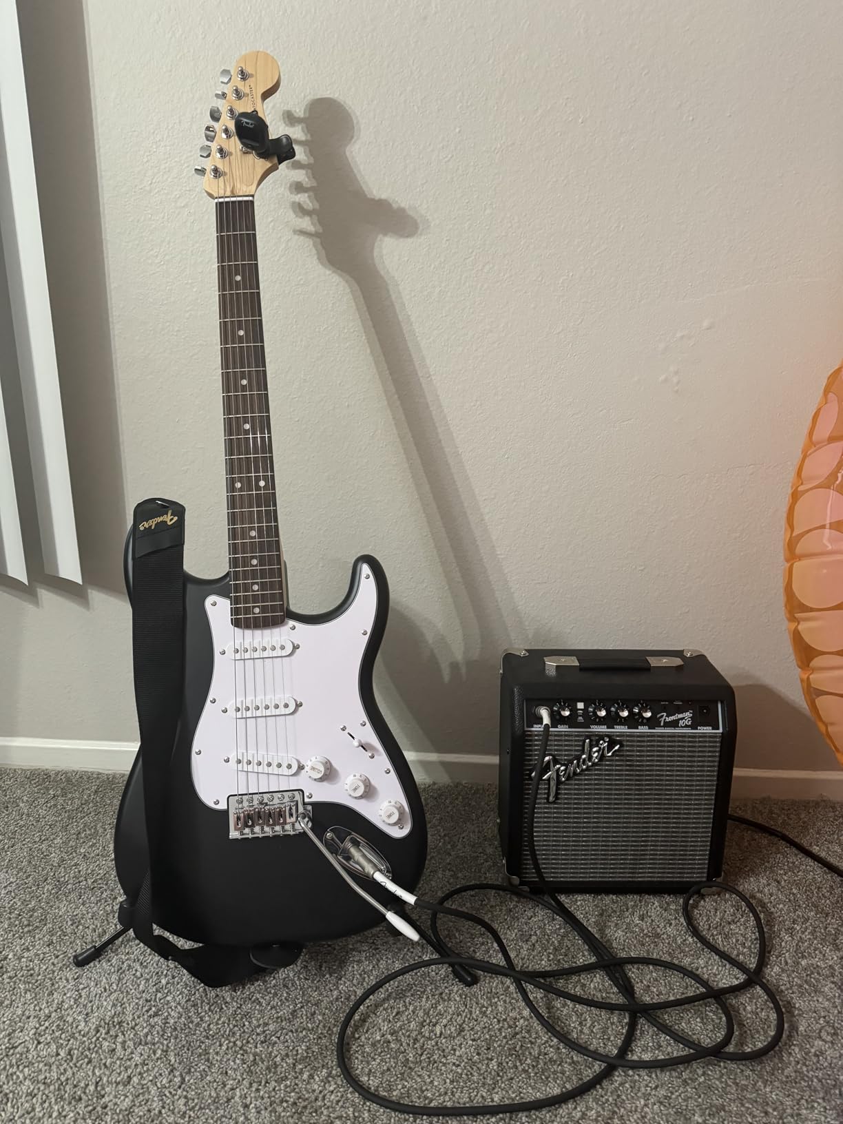 Fender Mini Stratocaster Beginner Electric Guitar Kit with Amp, Daphne Blue | Includes Frontman 10G amp, padded gig bag customer photo 1
