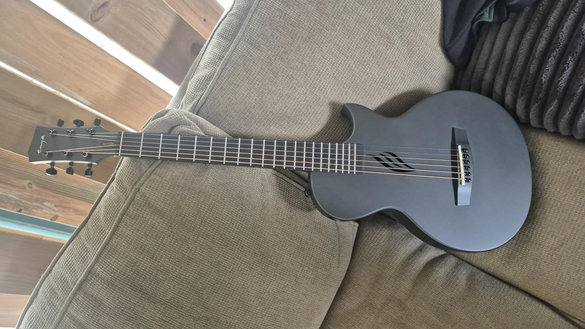 Enya NOVA GO Carbon Fiber 35-Inch Acoustic Travel Guitar, Black | Lightweight 3.7 lbs Design customer photo 1