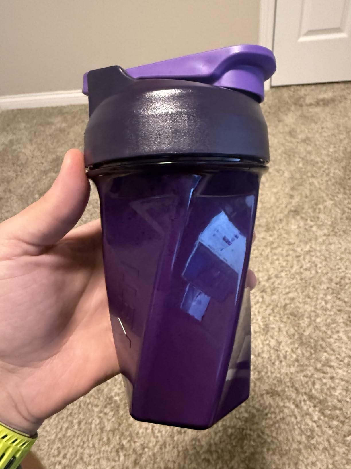 YETI Yonder Helimix Vortex Blender Shaker Bottle Holds up to 20oz | No Blending Ball or Whisk | USA Made | Portable Pre Workout Whey Protein Drink Shaker Cup | Dishwasher Safe, Charcoal customer photo 1