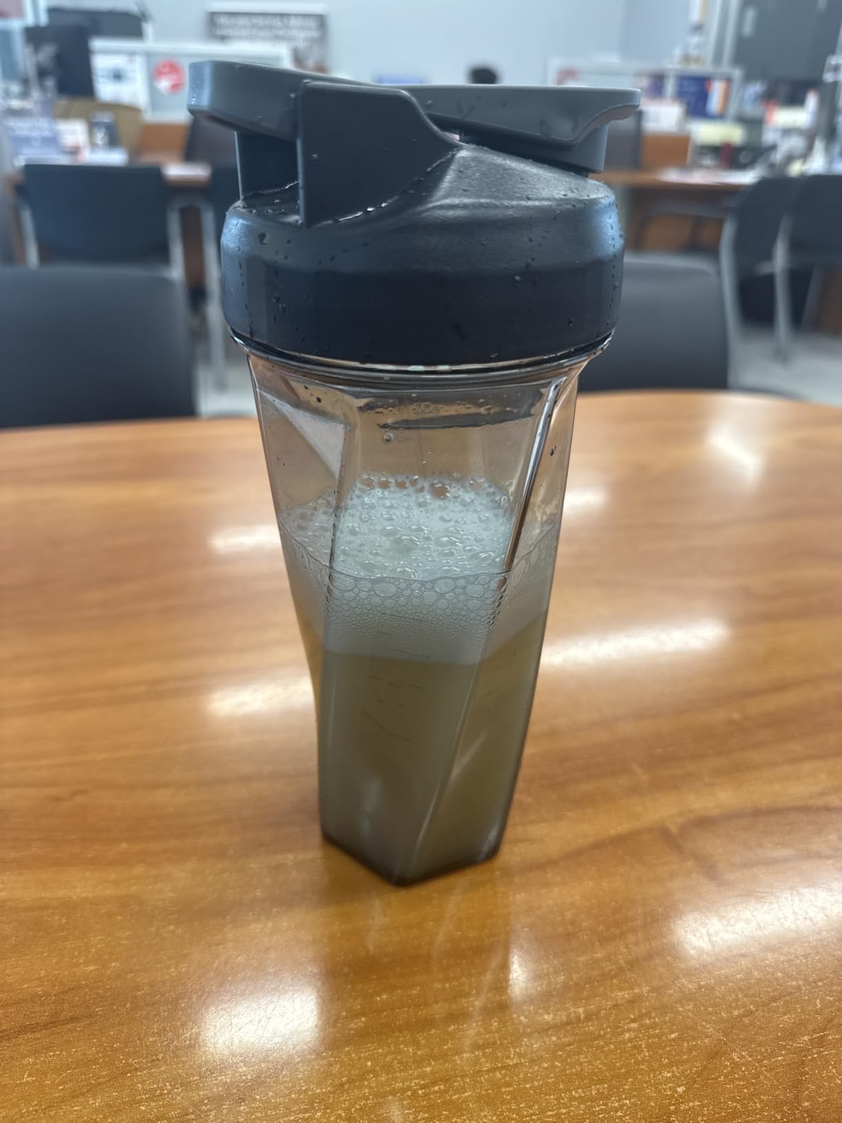 YETI Yonder Helimix Vortex Blender Shaker Bottle Holds up to 20oz | No Blending Ball or Whisk | USA Made | Portable Pre Workout Whey Protein Drink Shaker Cup | Dishwasher Safe, Charcoal customer photo 2
