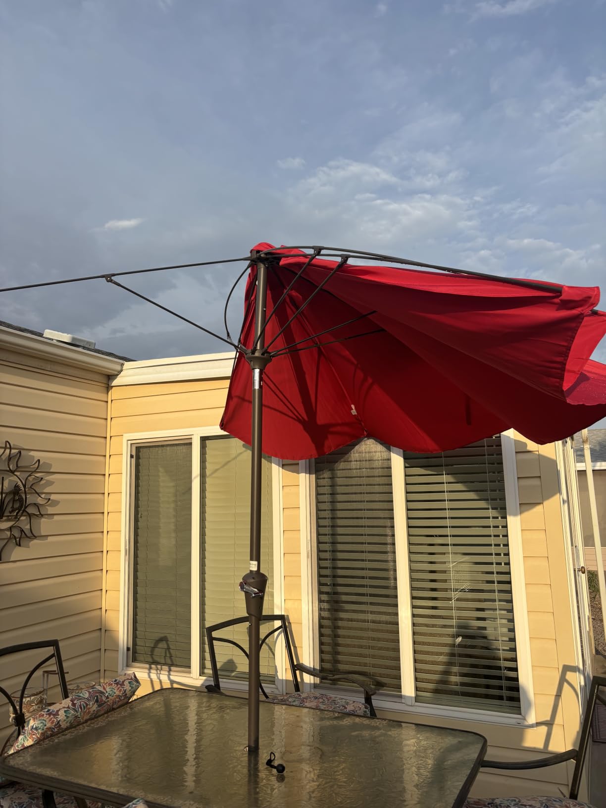 JEAREY 9FT Outdoor Patio Umbrella,Market Table Umbrella with 8 Fiberglass Ribs, Pool Umbrella with Tilt and Crank, UV Protection Lightweight & Wind-Resistant for Lawn, Garden, Deck and Backyard, Gray customer photo 1