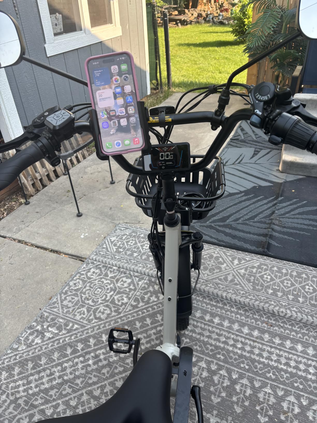 OMOTON BK01 Anti-Vibration Bike Phone Mount, Quick Lock for Riders customer photo 1