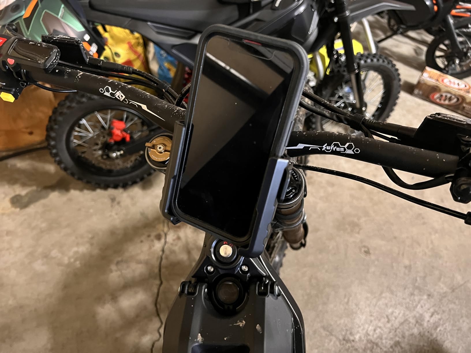 OMOTON BK01 Anti-Vibration Bike Phone Mount, Quick Lock for Riders customer photo 2