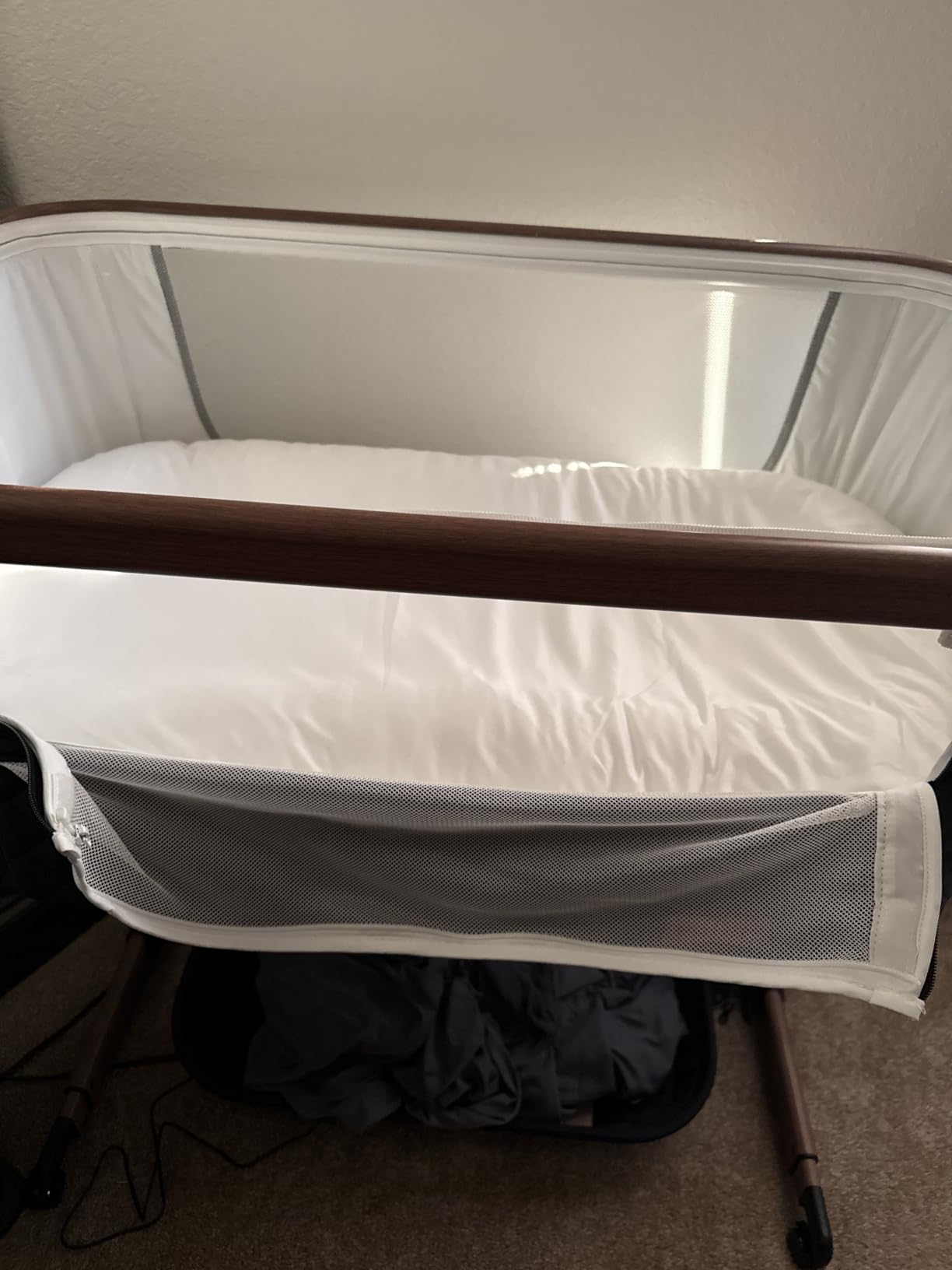 ANGELBLISS Electric Baby Bassinet, Auto Rocking Bedside Sleeper, 6 Heights with Mattress, Washable Sheet, Remote Control, 5 Speeds, 3 Timers, 12 Sounds, Wheels & Storage, Black customer photo 1