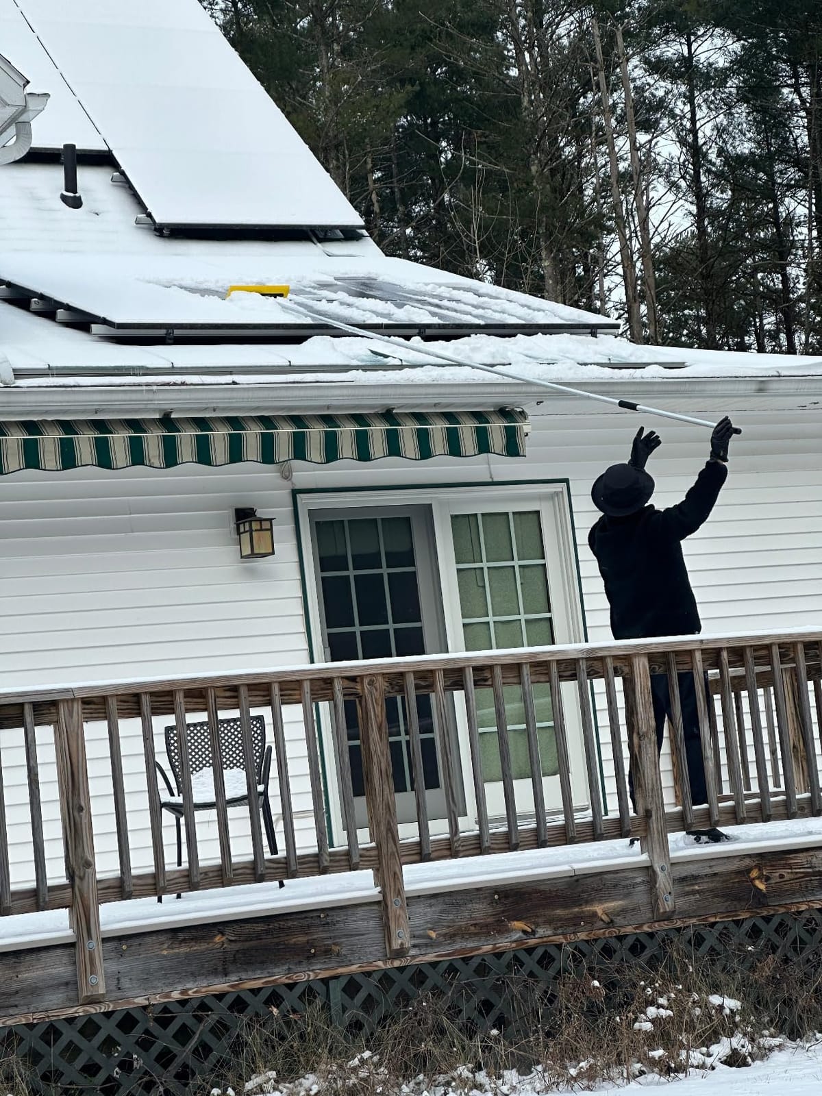 2025 Upgraded Never-Scratch SnowBuster,Snow Roof Rake,EVA Soft Foam Pad Snow Removal Tool,S-Shaped Design for House Roof,Solar Panels,Car Snow, and Leaves,Orange(24FT Telescopic Extension Pole) customer photo 1