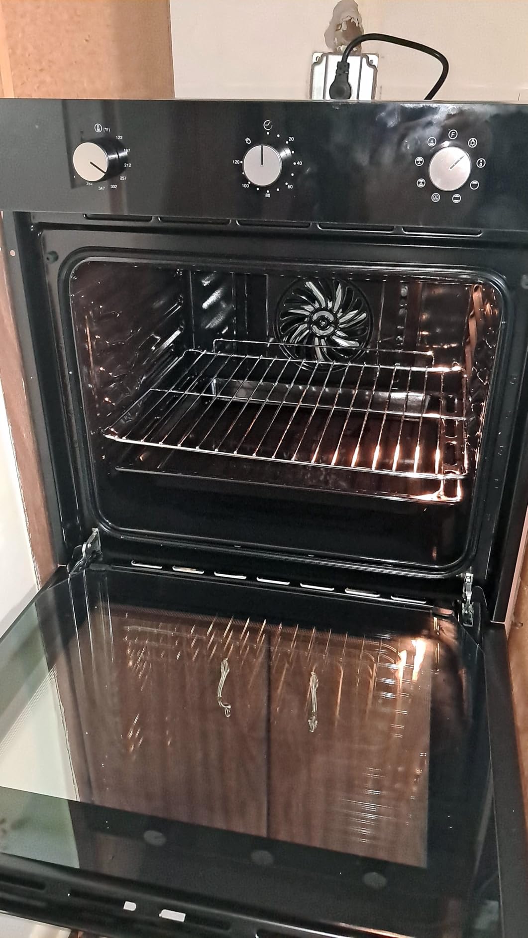 Garvee 24 Inch Built-In Single Wall Oven, 2.5 Cu.Ft Electric Oven with Touch & Mechanical Knob Control, 8 Modes, 3000W, ETL Certified, Black customer photo 2