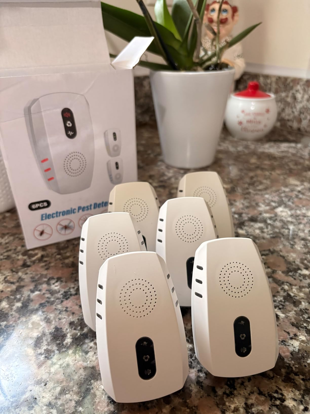2026 Cvtayn Upgraded Ultrasonic Pest Repellent Indoor Repeller, Mouse Traps, Repellent Roach, Mouse, Bugs, Mosquito, Mice, Spider, Ant, Rodent Repellent Ultrasonic Plug in, 3 Mode Switching,6 Pack customer photo 1