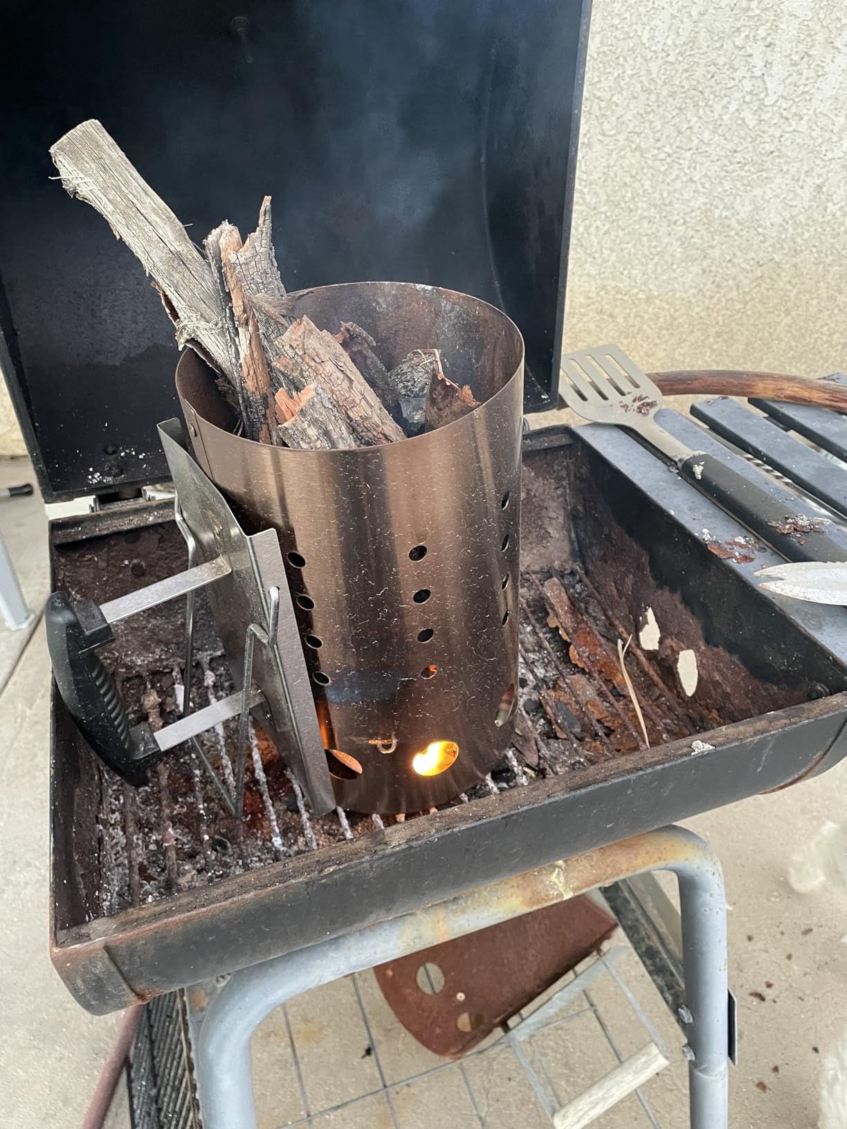 The Bincho Grill Stainless Steel Charcoal Chimney Starter – Perfect for Binchotan Charcoal, Lump Charcoals, Briquettes, Built for Extreme Heat, Durable Construction, Heat Shield Handle, Large Capacity customer photo 1