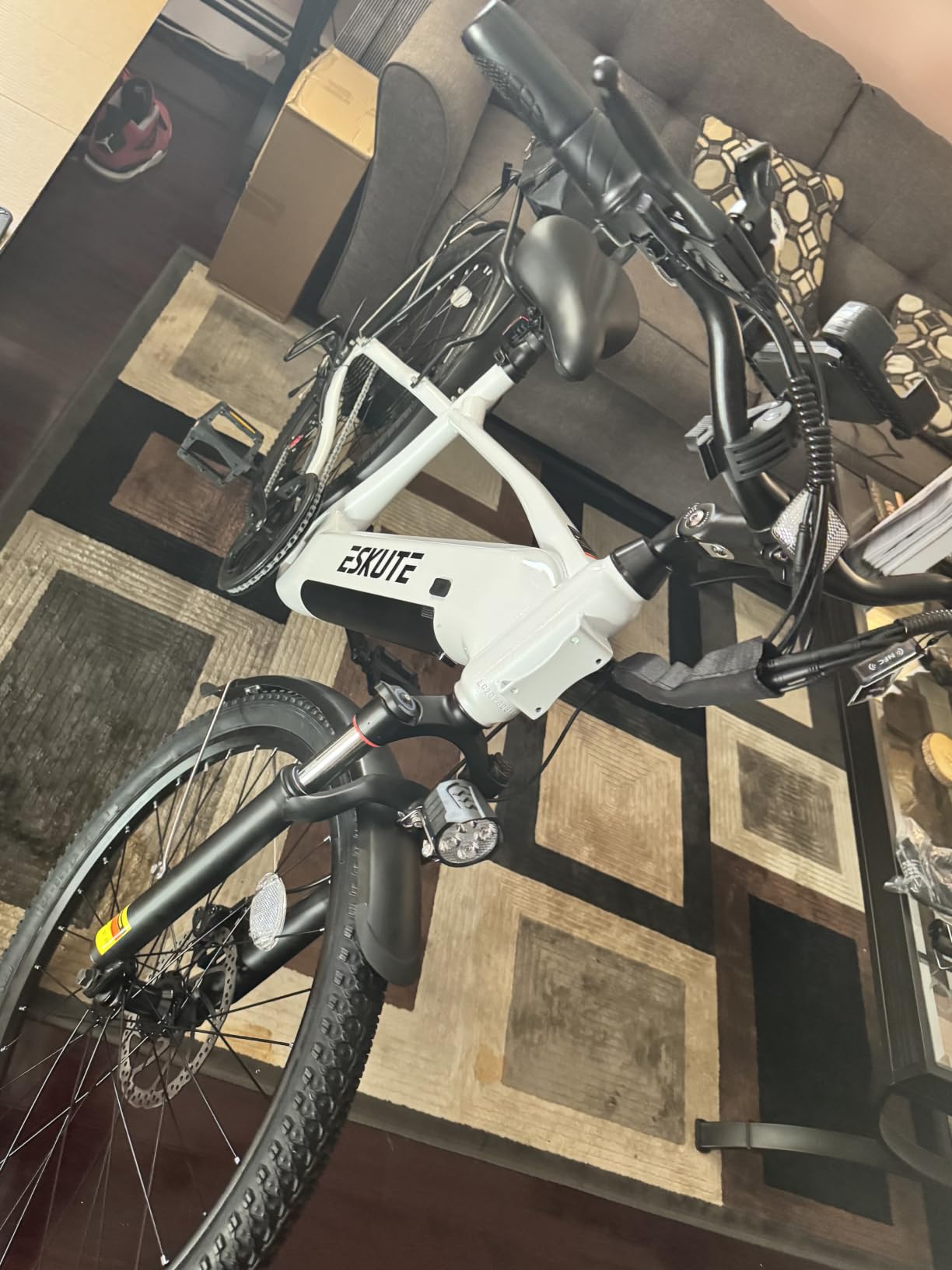 ESKUTE Electric Bike for Adults - 48V20.8Ah Battery Hunting Ebike up to 86 Miles, 32+MPH, Peak 1800W, 26x4.0 Fat Tire Step-Over 8-Speed Full Suspensions Mountain E-Bike customer photo 1