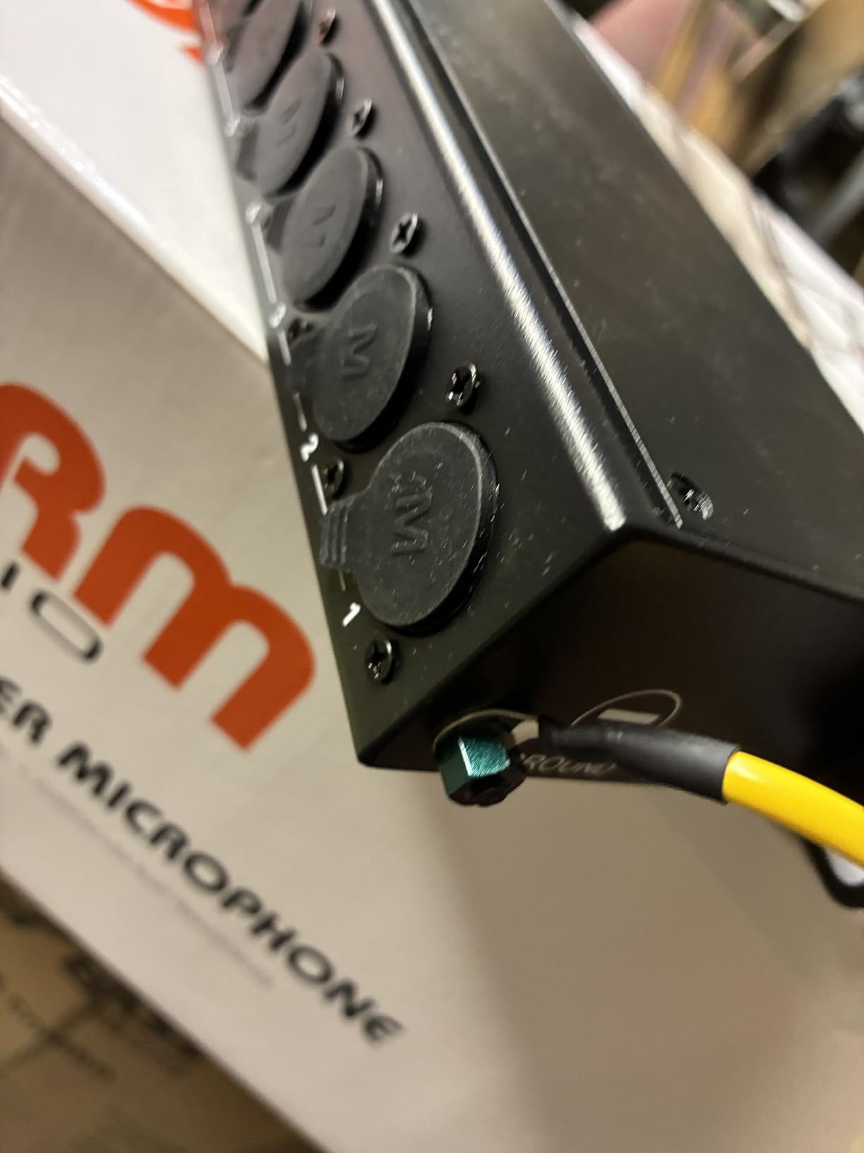 DIYTECH 16 Port XLR Patchbay, Rack Mount Patch Panel, Reversible Connectors customer photo 1
