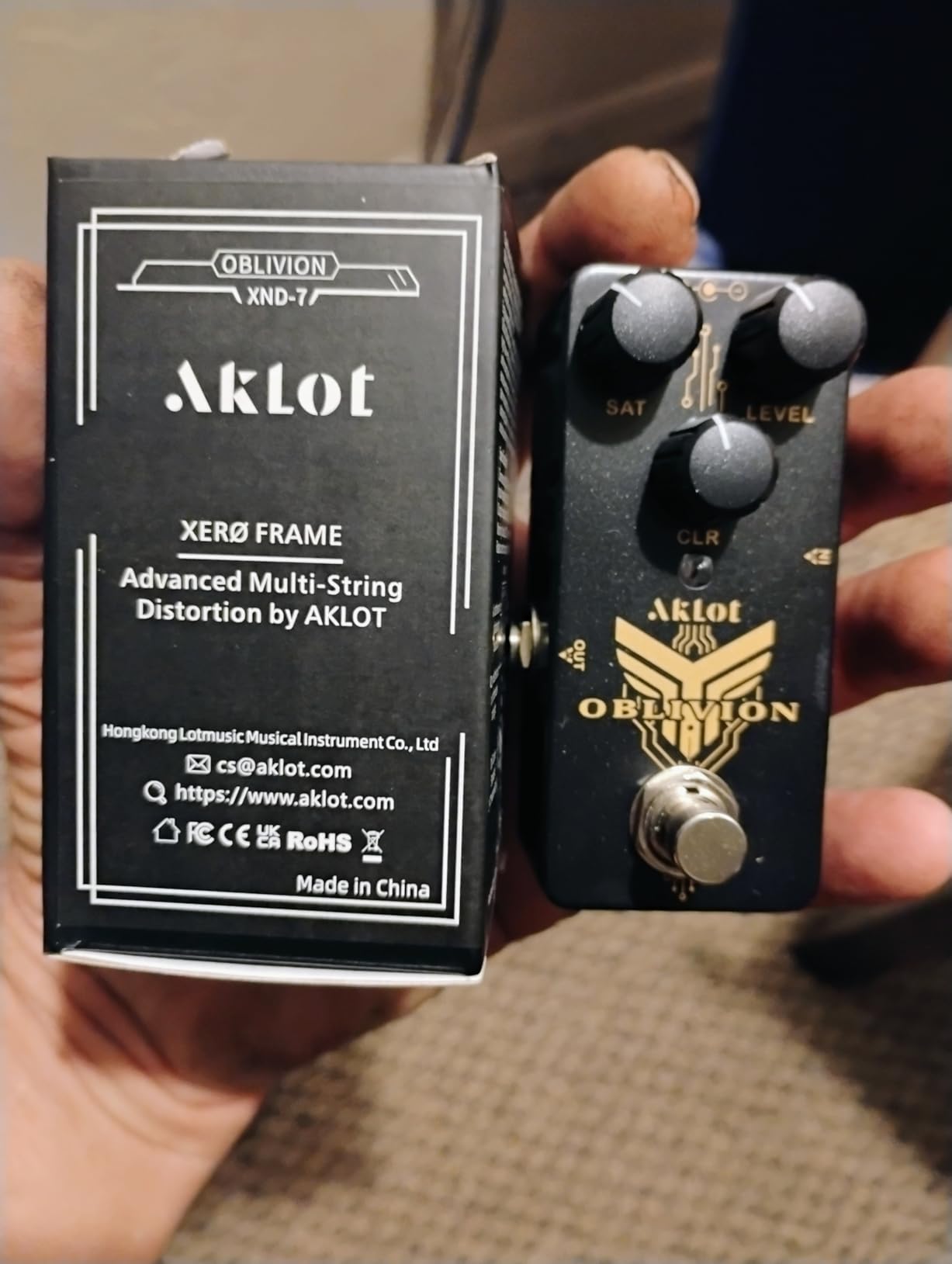AKLOT Multi-Scale 7-String Electric Guitar: Roasted Maple Neck with String-Through Bridge Electric Guitars Kit with Okoume Body, HH Pickup, Gig Bag, Strap, Distortion Pedal, XRN-7 AD customer photo 2