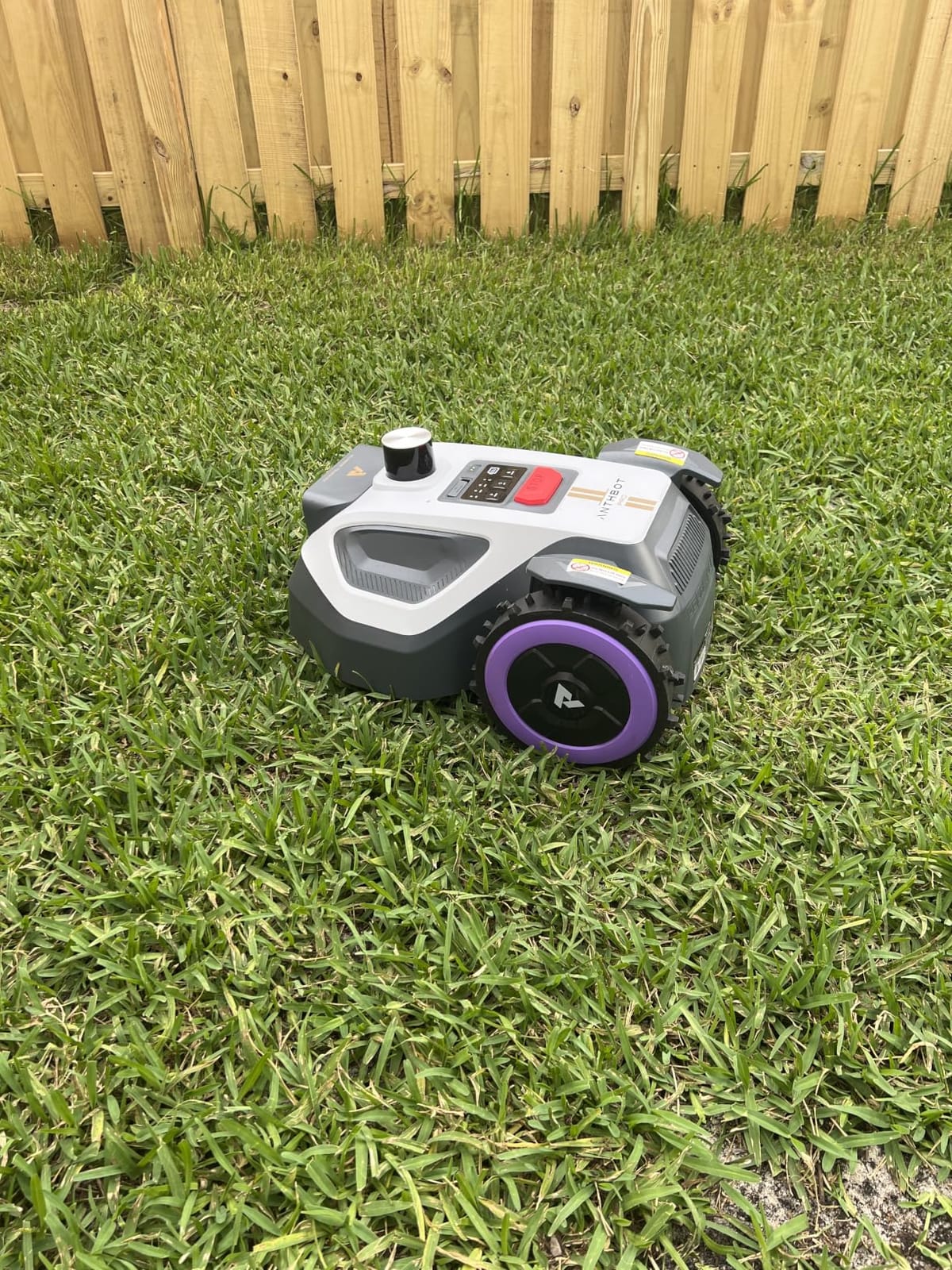 ANTHBOT M5 Robot Lawn Mower 1/8 Acre with Garage, Dual Vision+Full-Band NRTK Robotic Lawnmower, No Perimeter Wire, App Control Obstacle Avoidance, 45% Slope, Cutting Height, Multi-Zone Mapping customer photo 2