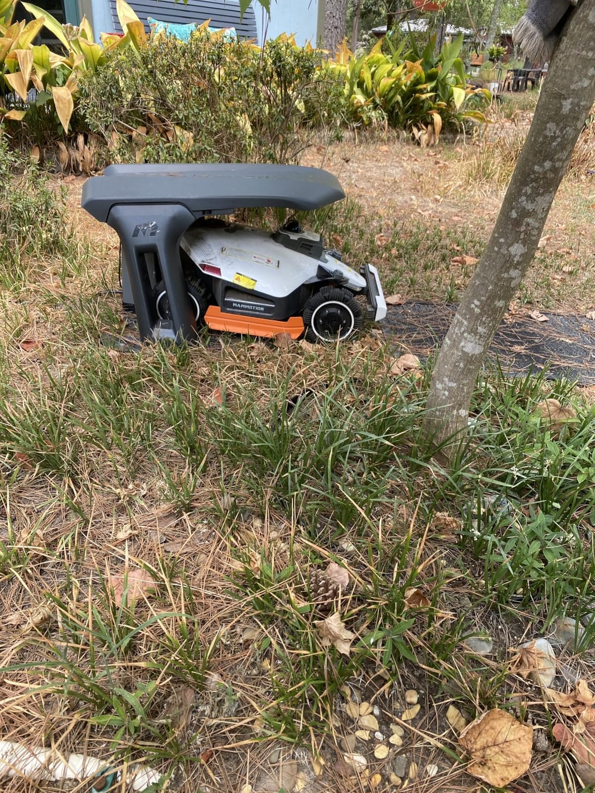 Mammotion LUBA 3 AWD 3000 Robot Lawn Mower, Perimeter Wire Free for 0.75 Acre, 360° LiDAR+NetRTK+AI Vision, All-Wheel-Drive for 80% Slopes, 30 Multi-Zone Management, Cutting Height 1.0