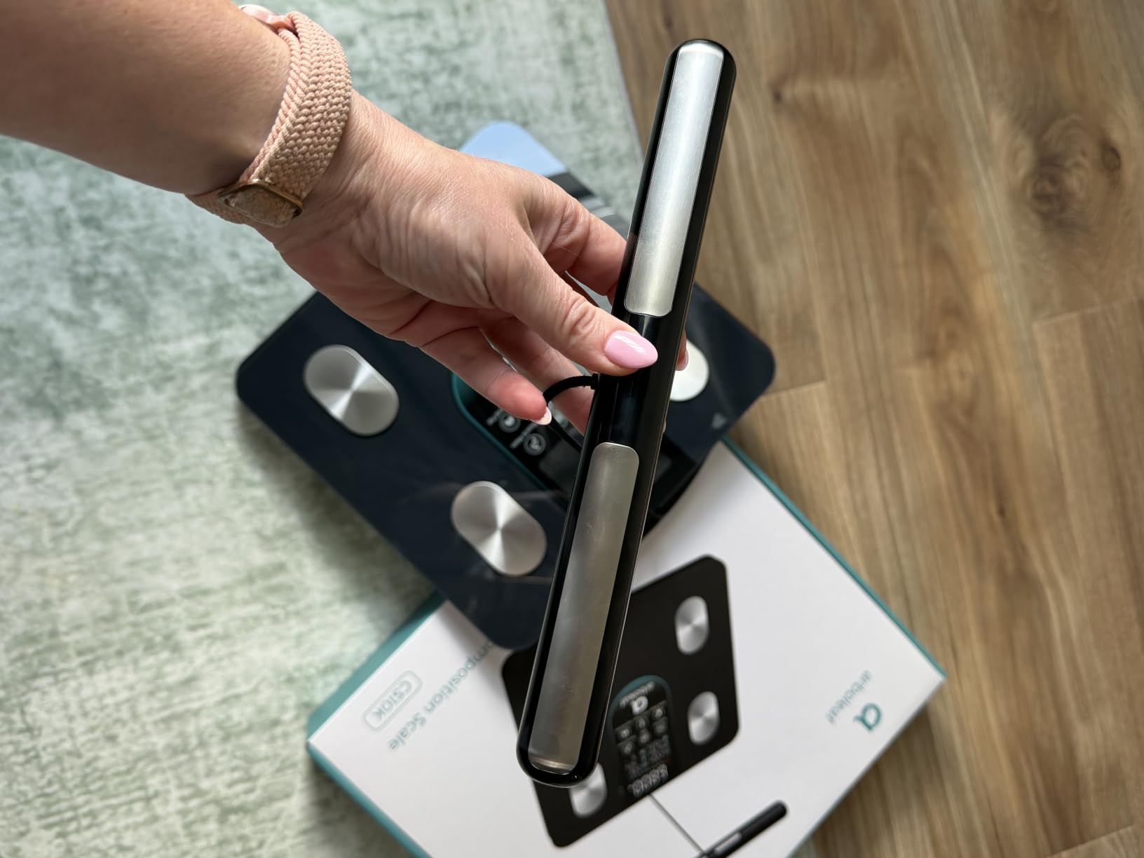 arboleaf Smart Scale for Body Weight, 8-Electrode Scale with Handle | App unlocks 50+ metrics, trend history, family profiles, and report sharing, while the display shows 7 key stats at a glance customer photo 1