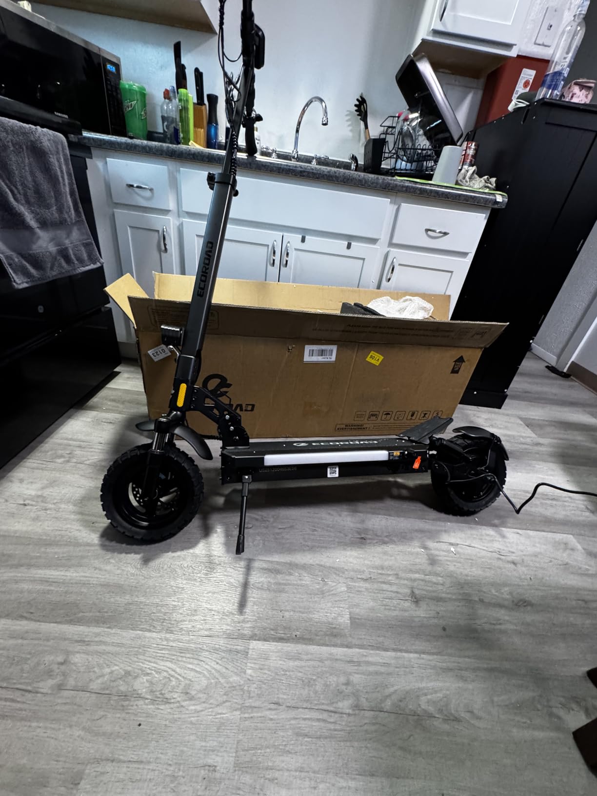 ECOROAD ES6 Electric Scooter Adults, 1000W Peak Motor Up to 31 MPH customer photo 2