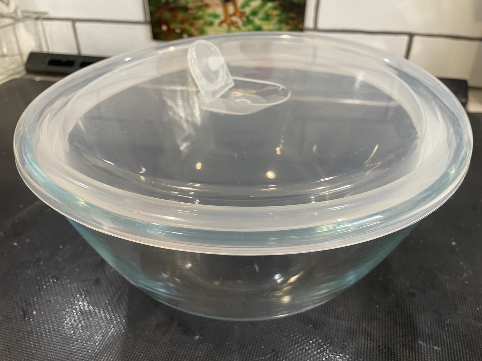 E-far Glass Mixing Bowl with Airtight Lid, 4.8QT Large Clear Glass Bowl for Salad, Sourdough Bread Making, Prep, Serving, Storage, Non-toxic & Leak-proof, Microwave, Dishwasher, Oven & Fridge Safe customer photo 1