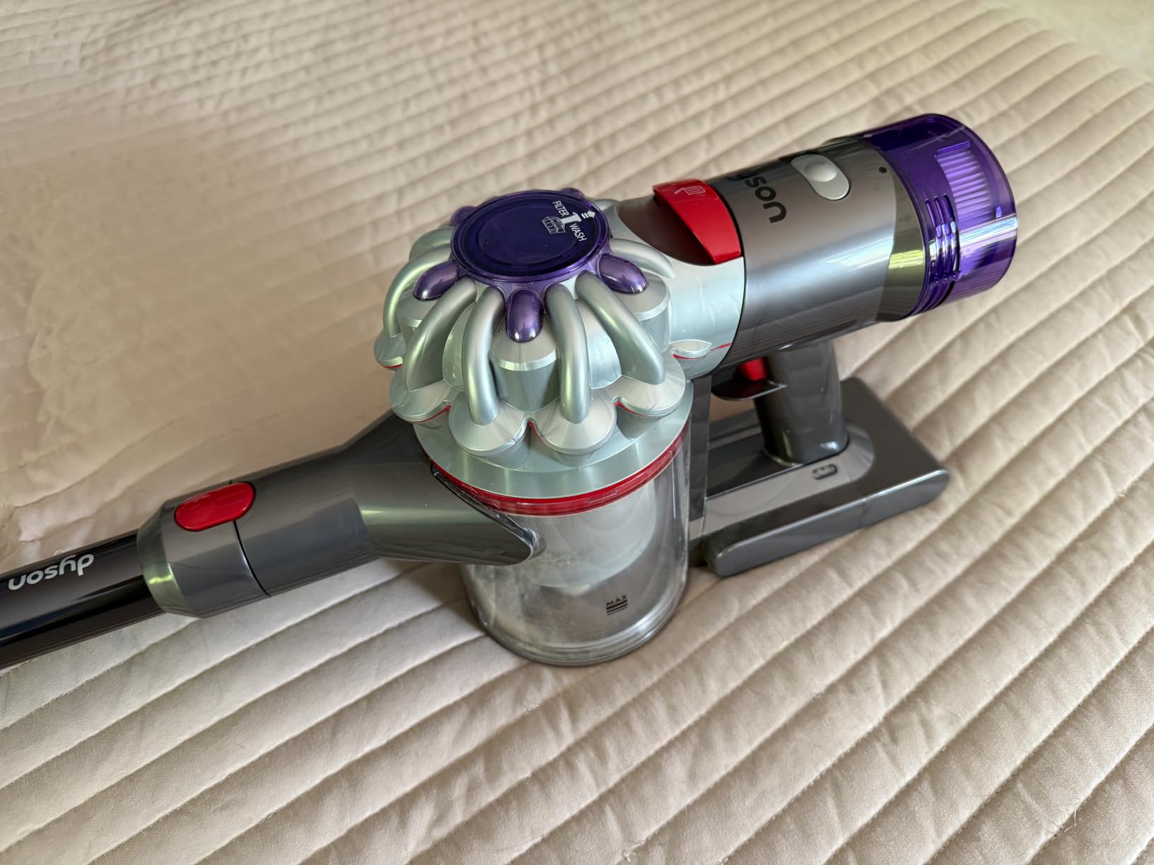 Dyson V8™ Cordless Vacuum customer photo 1