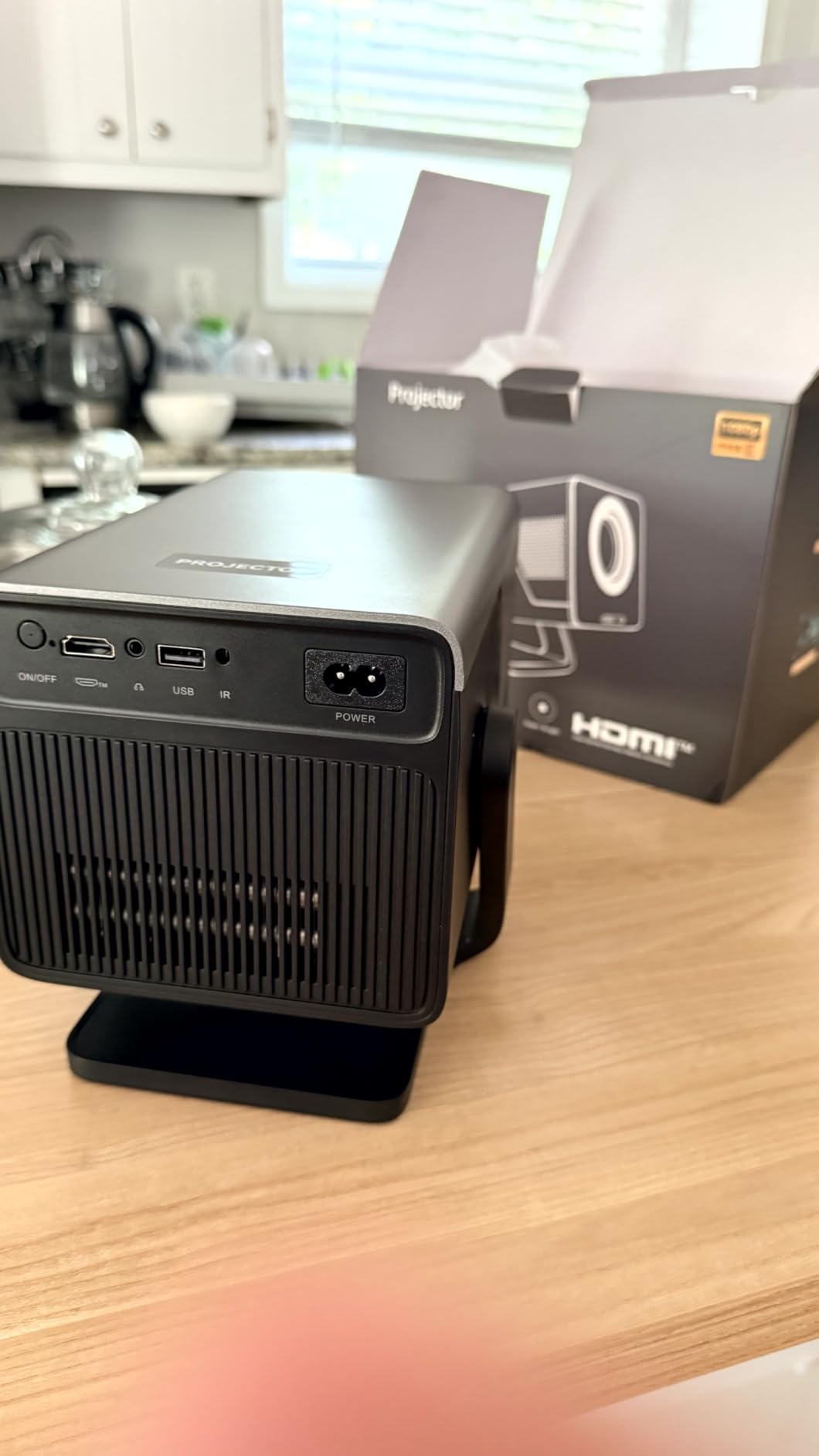 X7 1500 ANSI Smart Projector, 4K/8K Input Support, Native 1080P, 125% sRGB customer photo 1