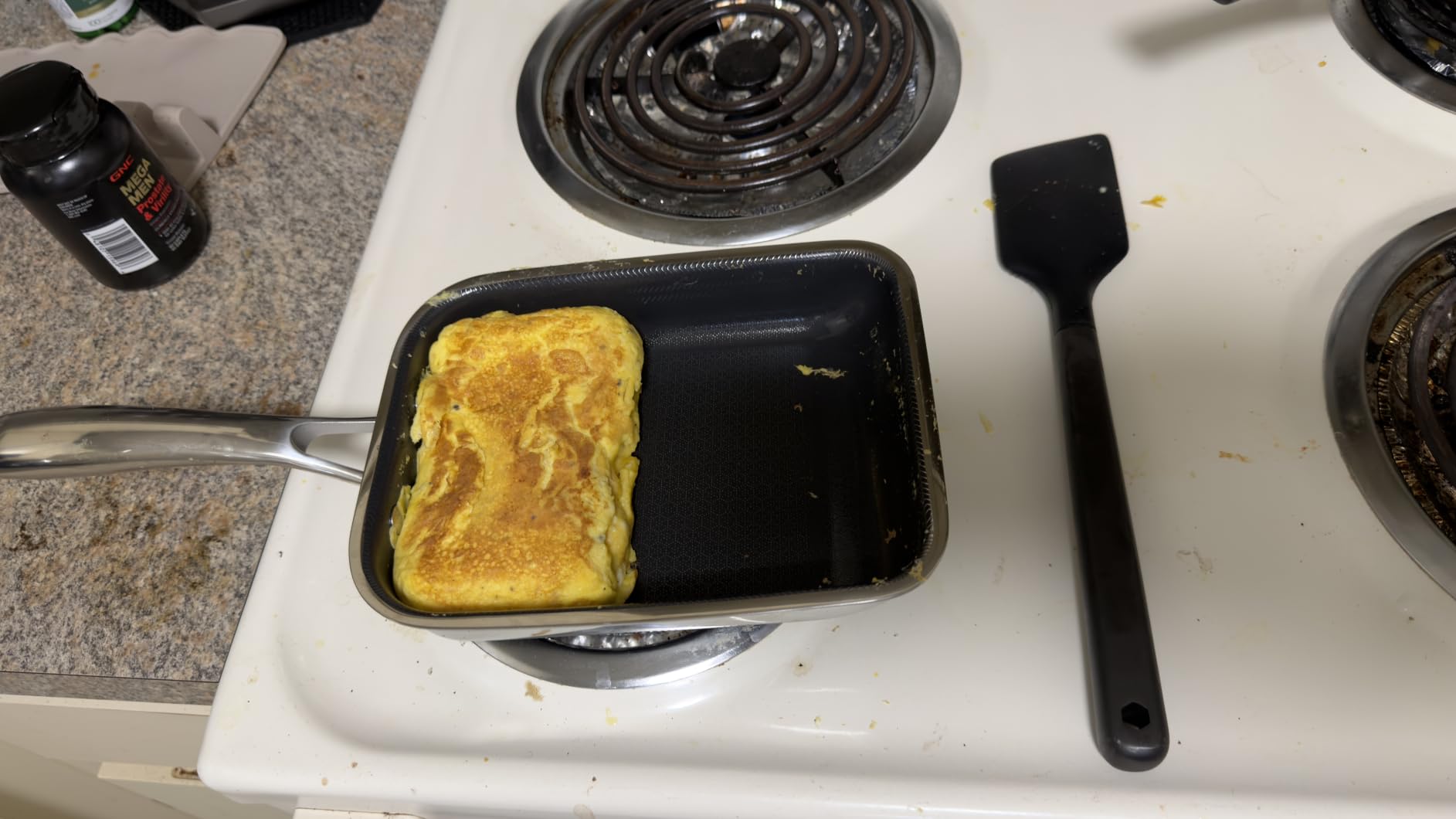 HexClad Hybrid Nonstick Japanese Tamagoyaki Egg Pan, Induction Ready | Stay-Cool Handles, Dishwasher and Oven Safe up to 900°F, Compatible with All Cooktops customer photo 1