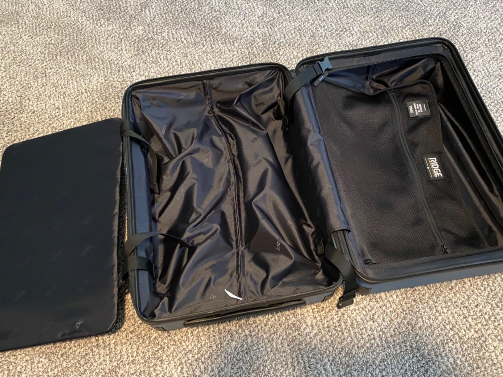 RIDGE Carry-On Premium Hardsheel Luggage - TSA & Airline-Approved, Smooth Rolling 360° Spinner Wheels, Impact-Resistant, Reinforced Corners, Built-in Tracking Device Pocket (GT) customer photo 2