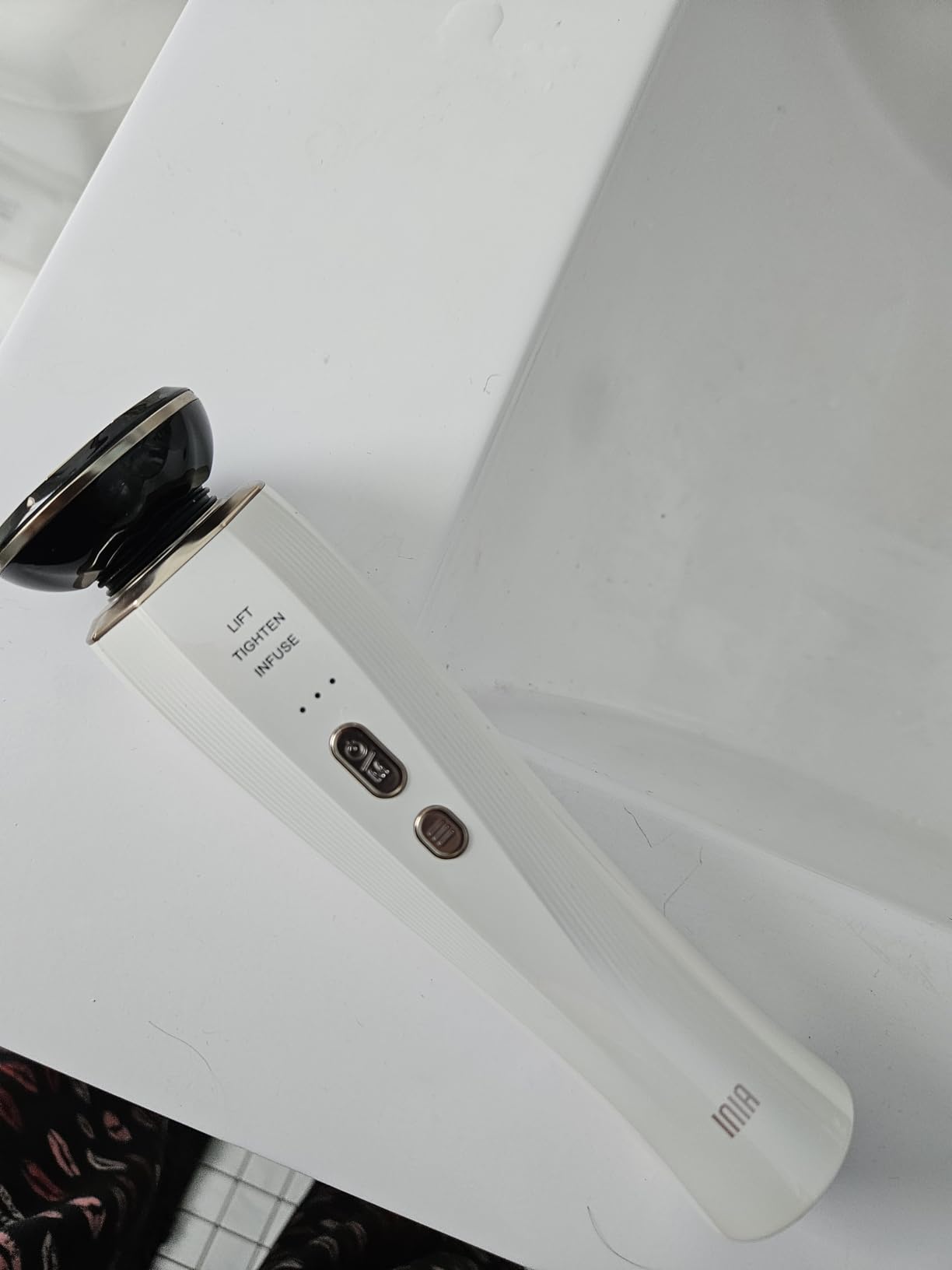 INIA FLARE 3-in-1 Microcurrent Facial Device Red Light Therapy for Face customer photo 1