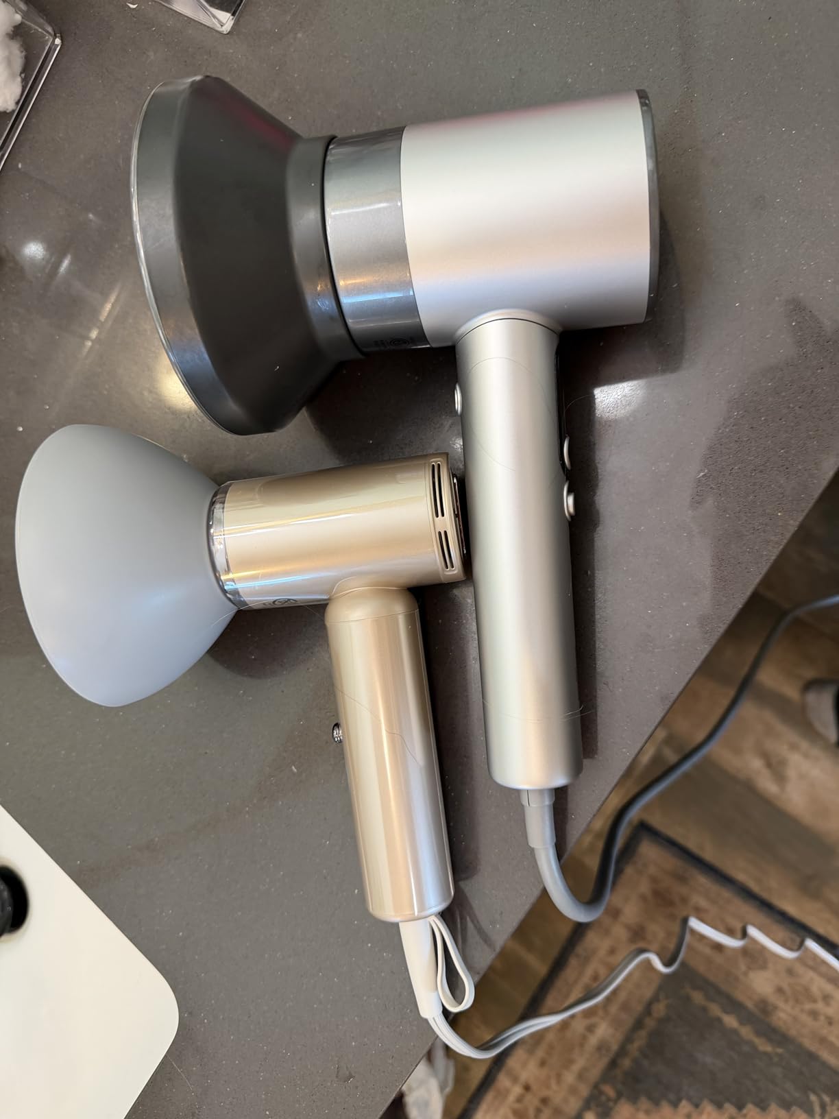 JIGGL Dual-Voltage High-Speed Mini Travel Hair Dryer with Ionic in White customer photo 1