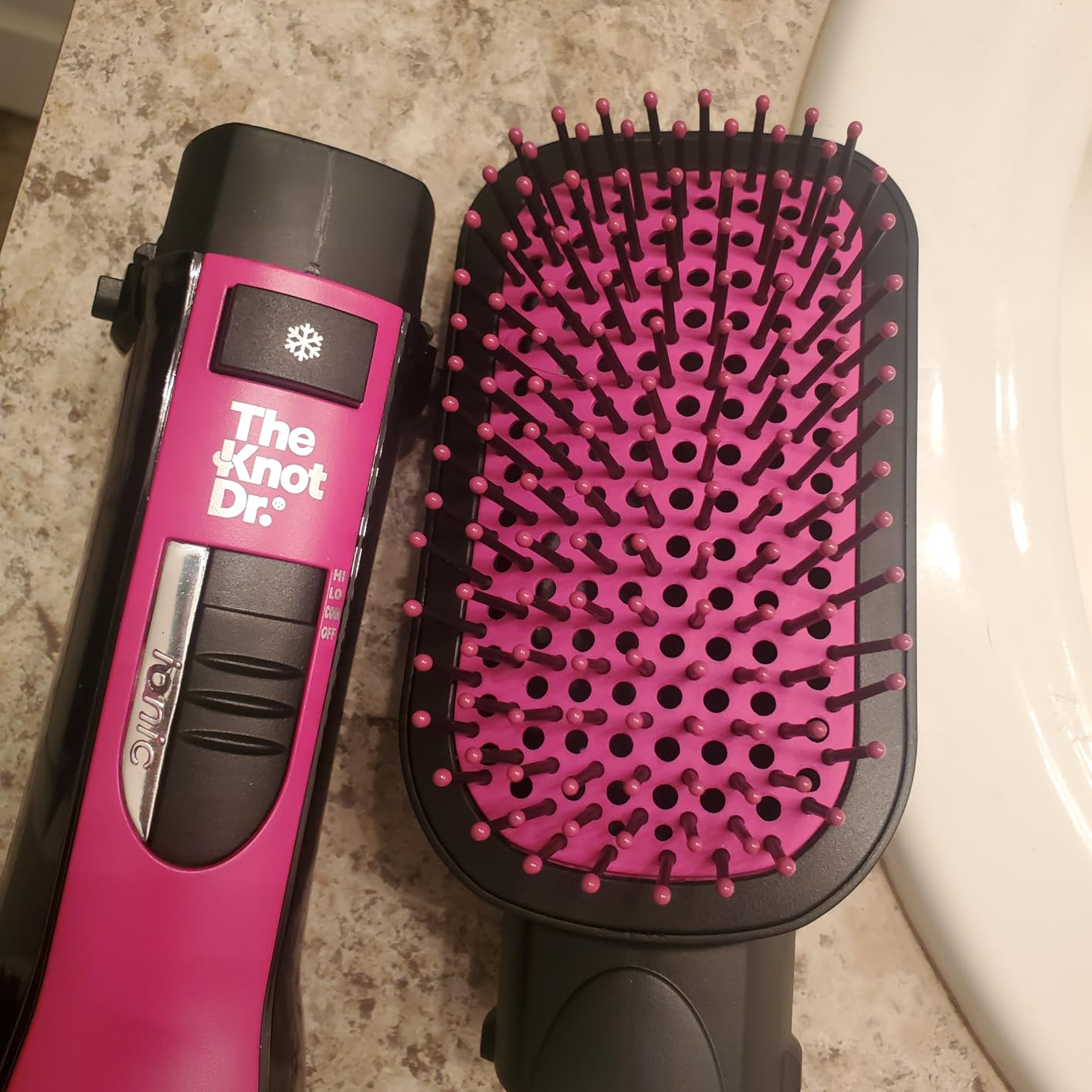 Conair All-in-One Hot Air Brush, Ionic Technology, Mixed Bristles, 1000W customer photo 1