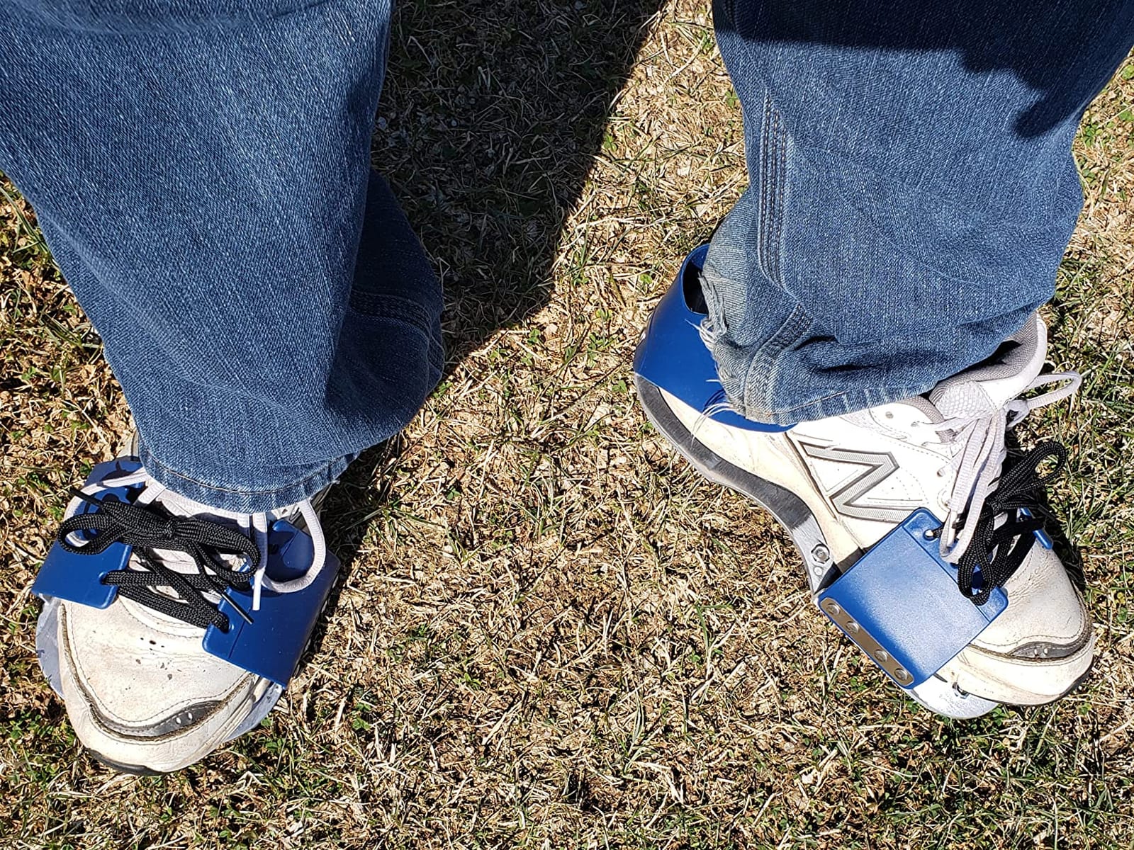 Pre-Assembled Lawn Aerator Shoes with Secure Adjustable Strap for Clay Soil customer photo 1