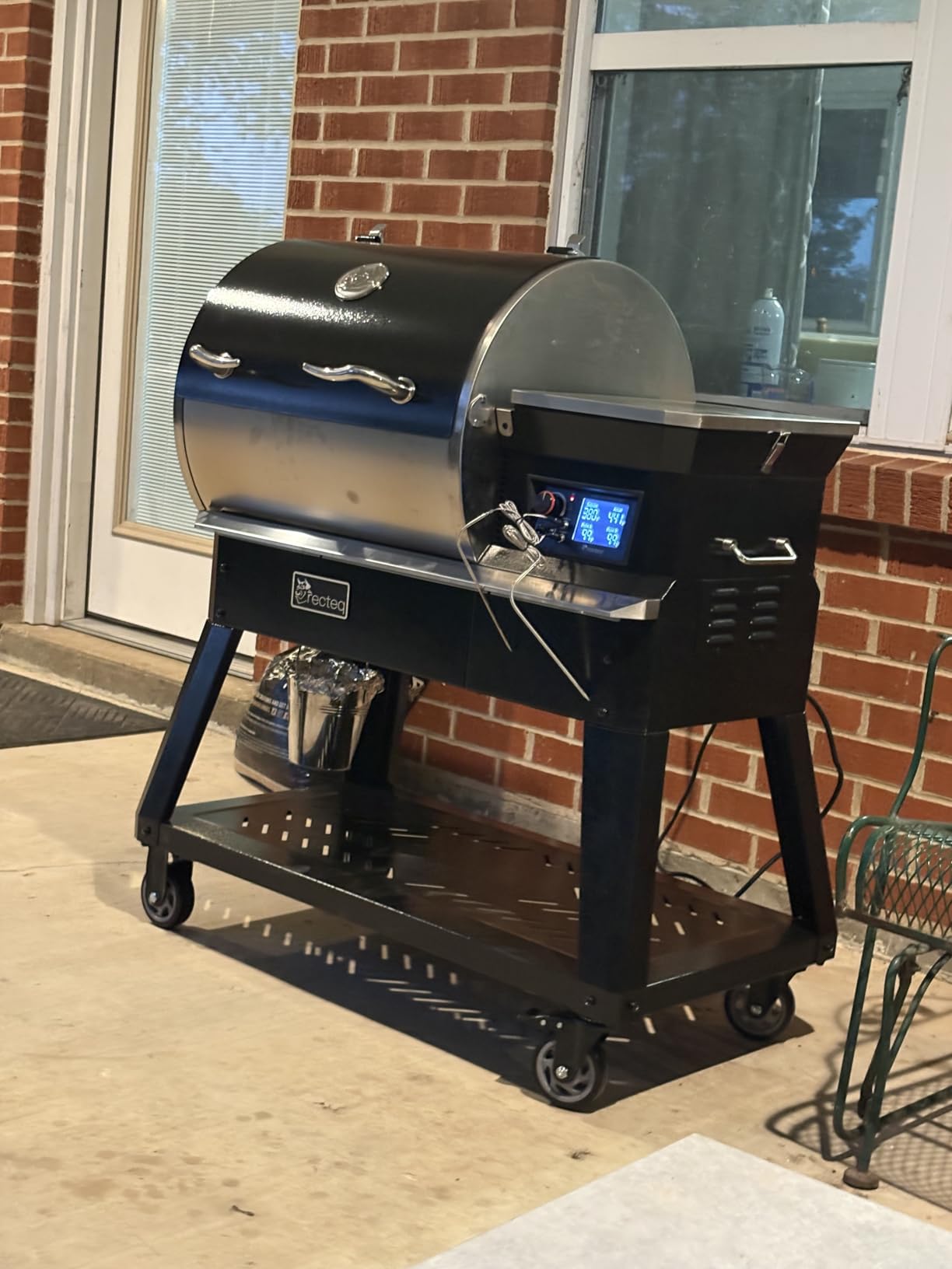 recteq Patio Legend 600 Pellet Smoker Grill with WiFi & App Connectivity, Outdoor Smokers Grills, Wood Pellet Grill, Temp Range 180° to 700+° customer photo 2