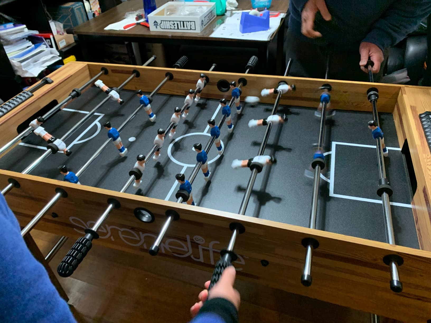 SereneLife 48in Foosball Table, Competition Size Soccer Game Table for Kids and Adults, Home Game Room Arcade Set, Leveling Legs, Engineered Wood, Chrome Steel Rods, 2 Balls, 2 Cup Holders customer photo 2