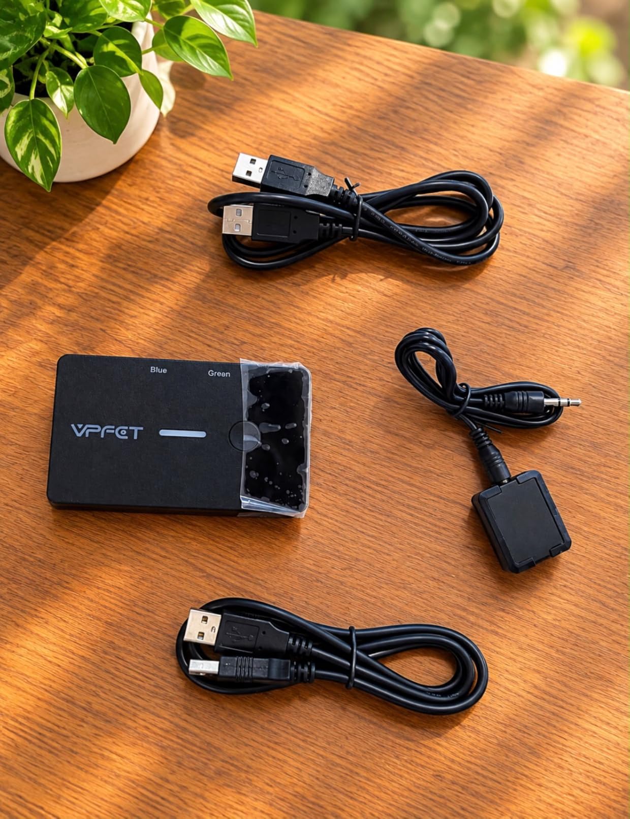 HDMI KVM Switch 1 Monitors 2 Computers 4K@60Hz USB KVM Switches 2 Ports for 2 PC Sharing Single Monitor and Keyboard Mouse with Wired Extend Controller Plug and Play customer photo 2