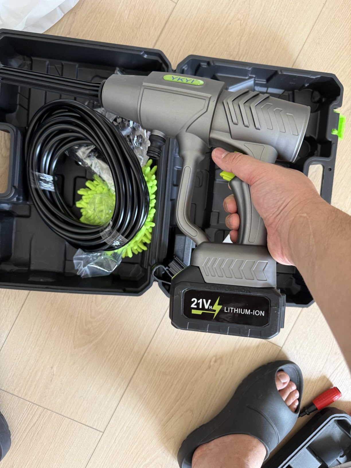 YKYI Cordless Pressure Washer, 1200 PSI Portable Handheld Power Washer customer photo 1