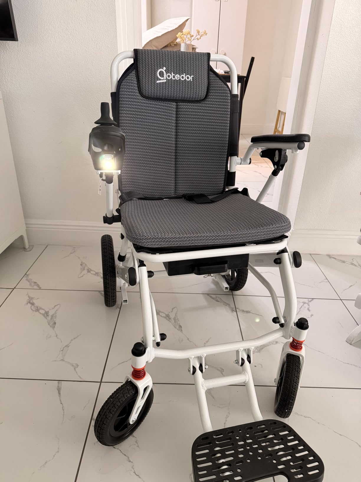 Aotedor Electric Wheelchair for Adults,39 lbs Lightweight Foldable Power Wheelchair, Airline Approved,11 Miles Travel Range, 400W Brushless Motor, Portable Mobility Chair for Seniors customer photo 2