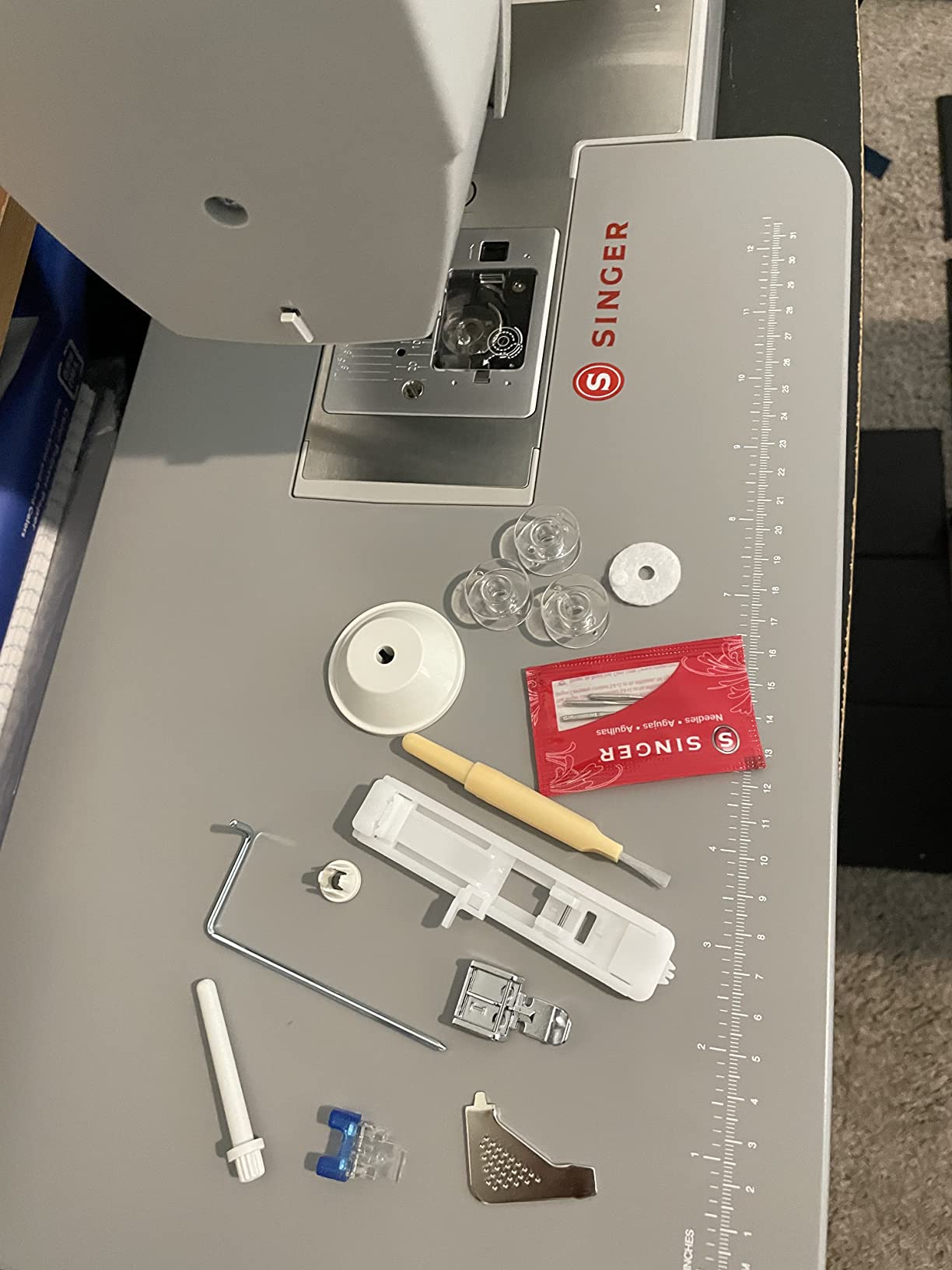 SINGER® Next Evolution Heavy Duty 4552™ Sewing Machine, Bonus Presser Feet customer photo 2