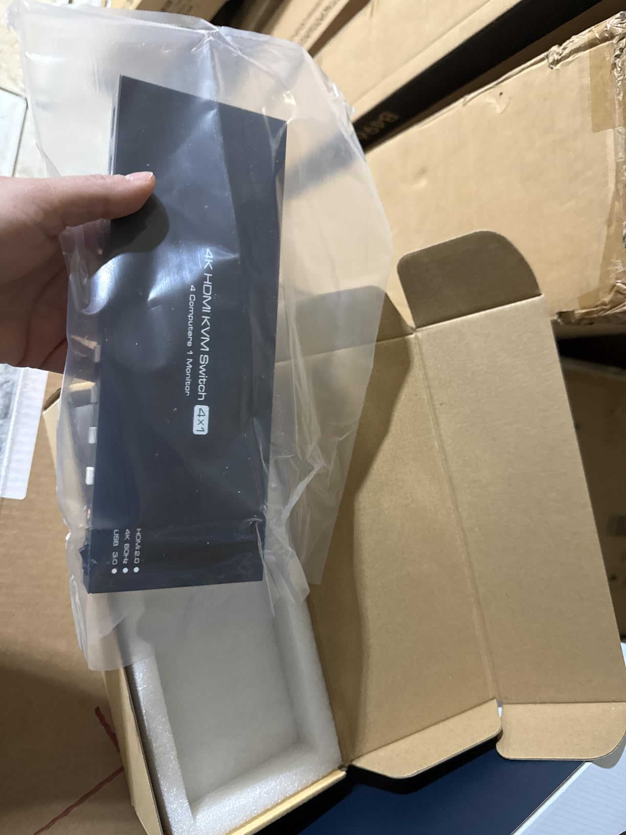 HDMI KVM Switch 4 Computers EDID 4K@60Hz 4 Port KVM for 4 PC Sharing 1 Monitor and 4 USB 3.0 Devices with Controller customer photo 1