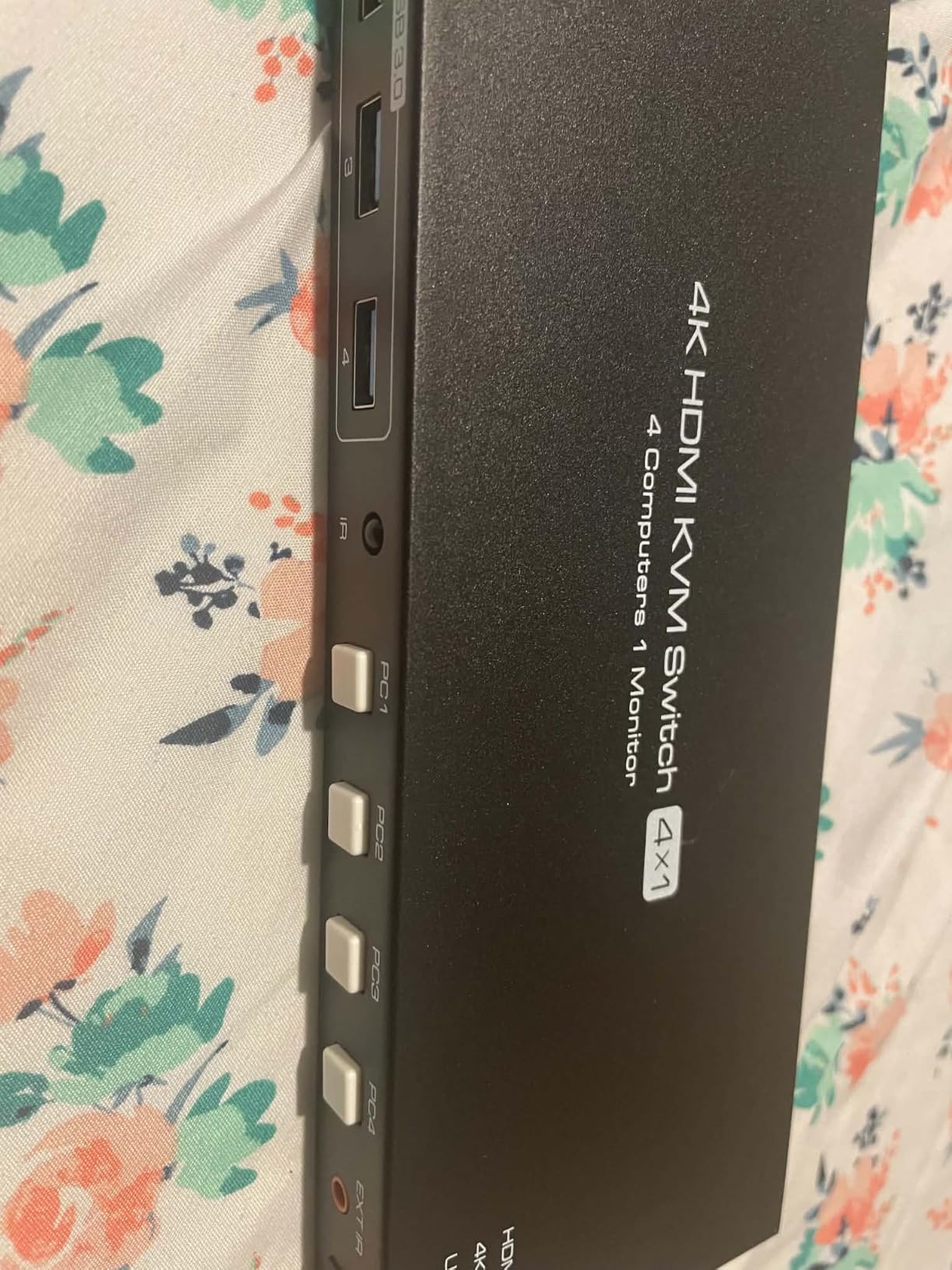 HDMI KVM Switch 4 Computers EDID 4K@60Hz 4 Port KVM for 4 PC Sharing 1 Monitor and 4 USB 3.0 Devices with Controller customer photo 2