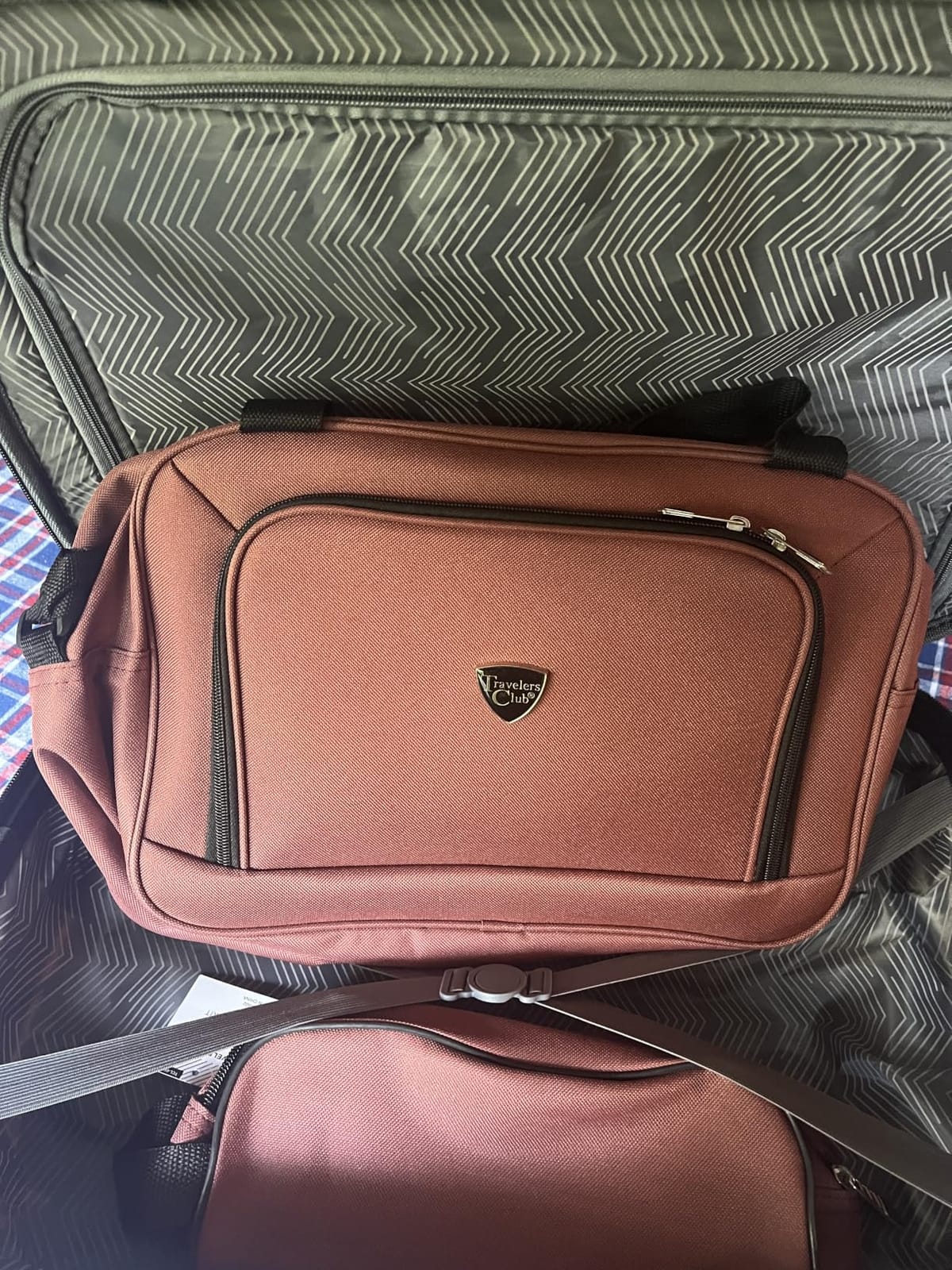Travelers Club Chicago Hardside Expandable Spinner Luggage, Fuchsia, 22