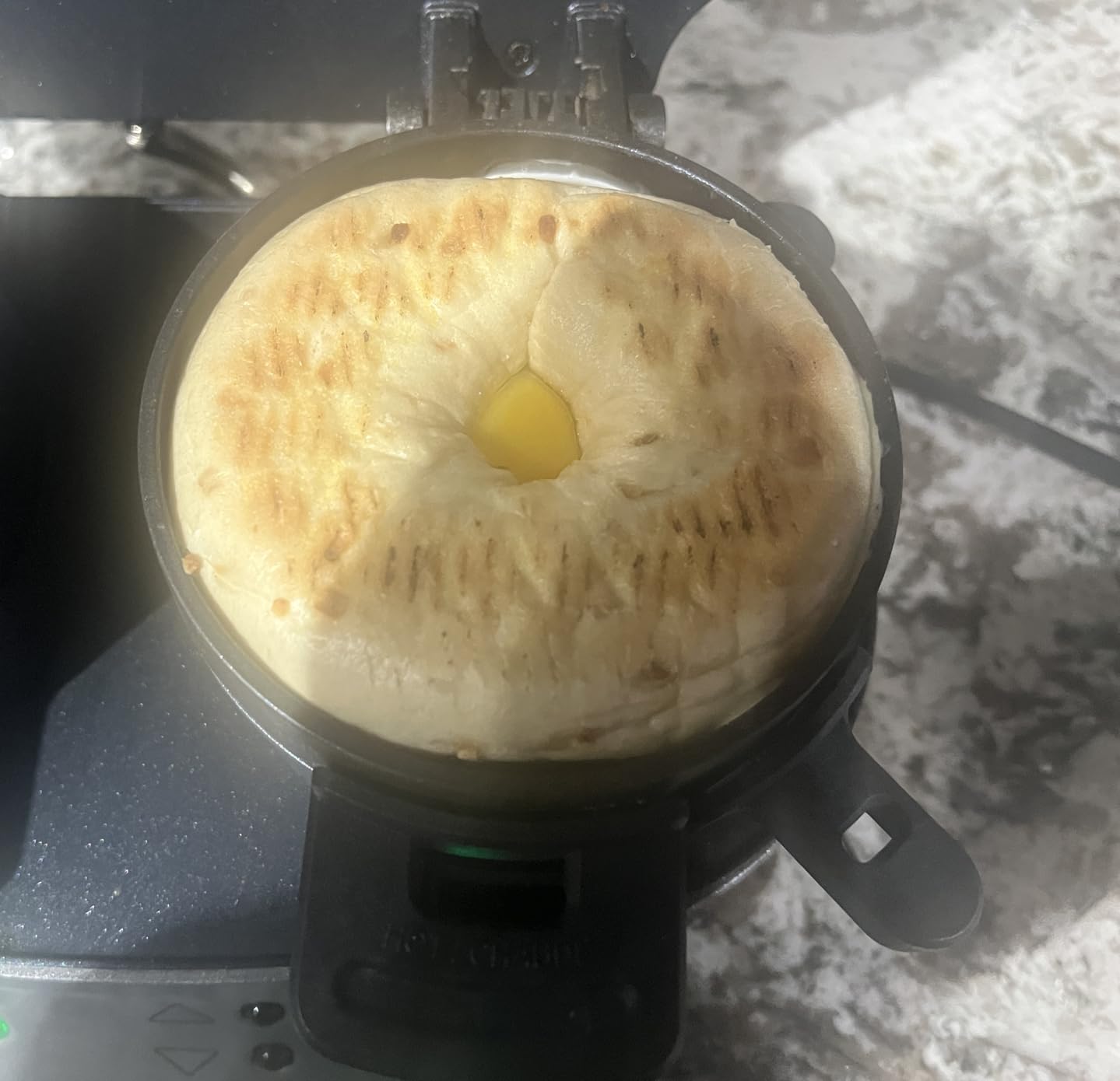 Hamilton Beach Dual Breakfast Sandwich Maker with Egg Cooker Rings & Timer customer photo 1
