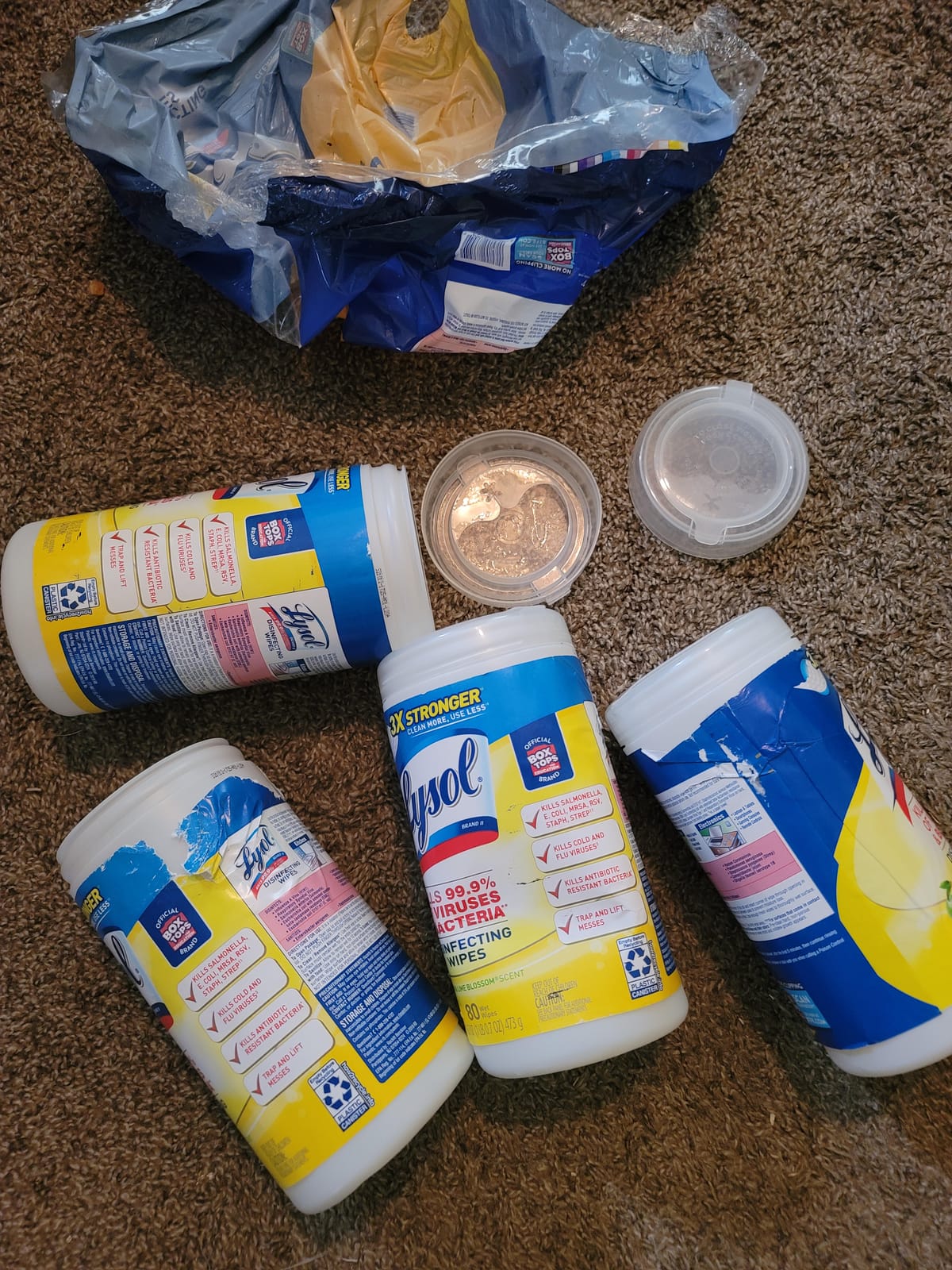 Lysol Disinfecting Wipes, Multi-Surface Cleaner, Lemon, 80 ct. (4 Pack) customer photo 1