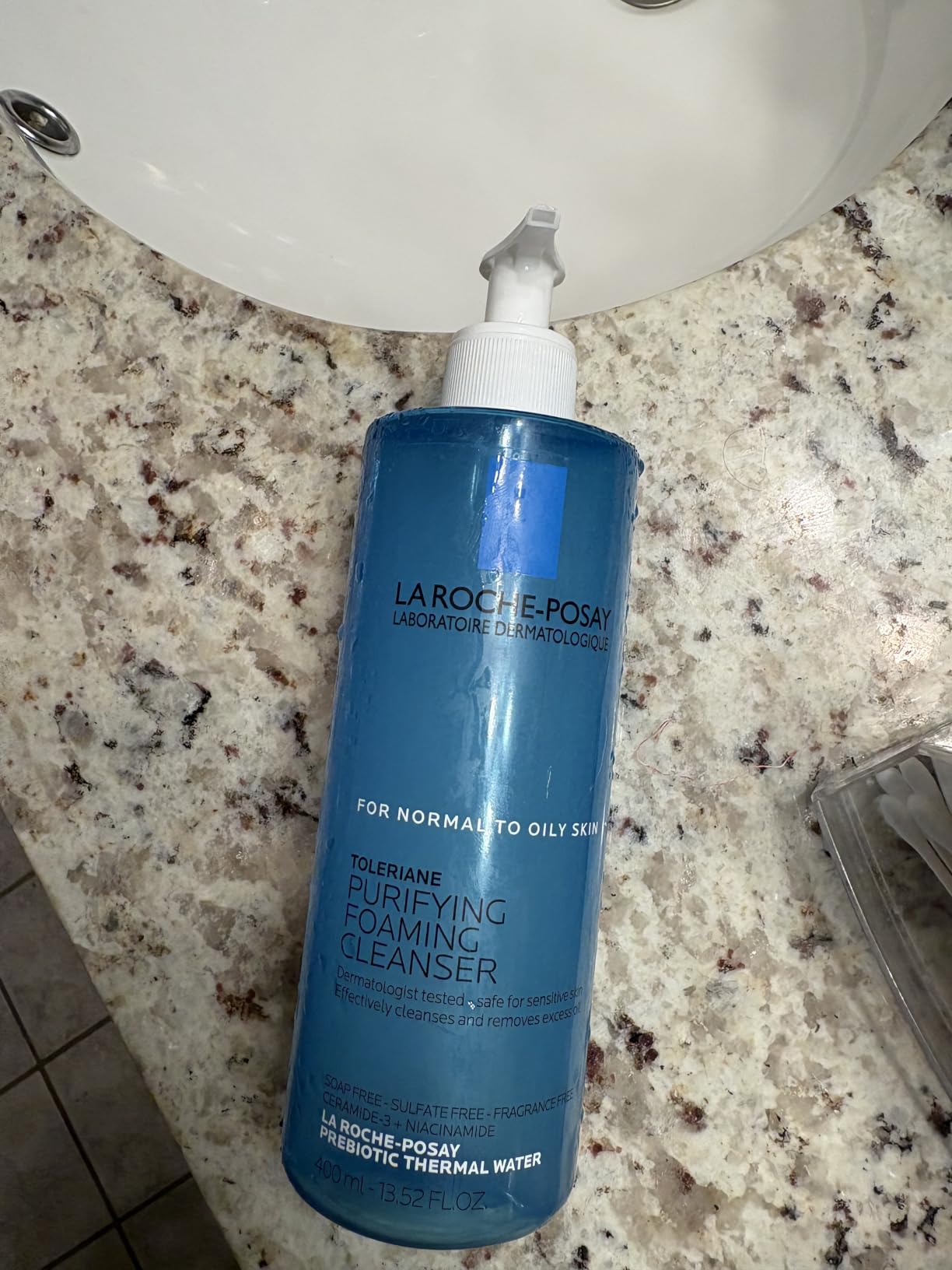 La Roche-Posay Toleriane Purifying Foaming Facial Cleanser with Niacinamide customer photo 2