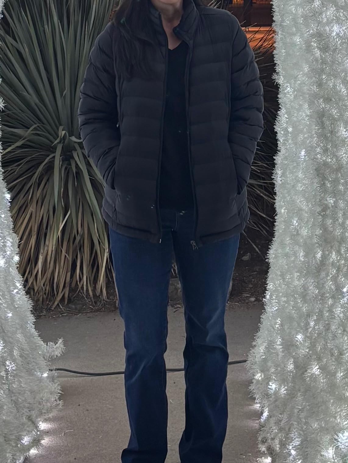 Amazon Essentials Women's Lightweight Long-Sleeve Water-Resistant Packable Puffer Jacket (Available in Plus Size) customer photo 1