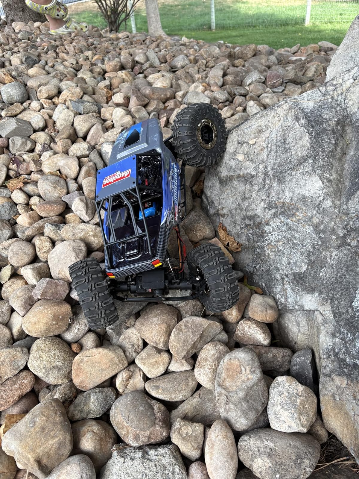 Redcat Racing Danchee Ridgerock 1/10 Scale 4WD Electric RC Rock Crawler – RC Truck RTR with 2.4GHz Radio, Dual Motors, 4-Wheel Steering, USB Charger with RC Crawler Li-ion Battery customer photo 2